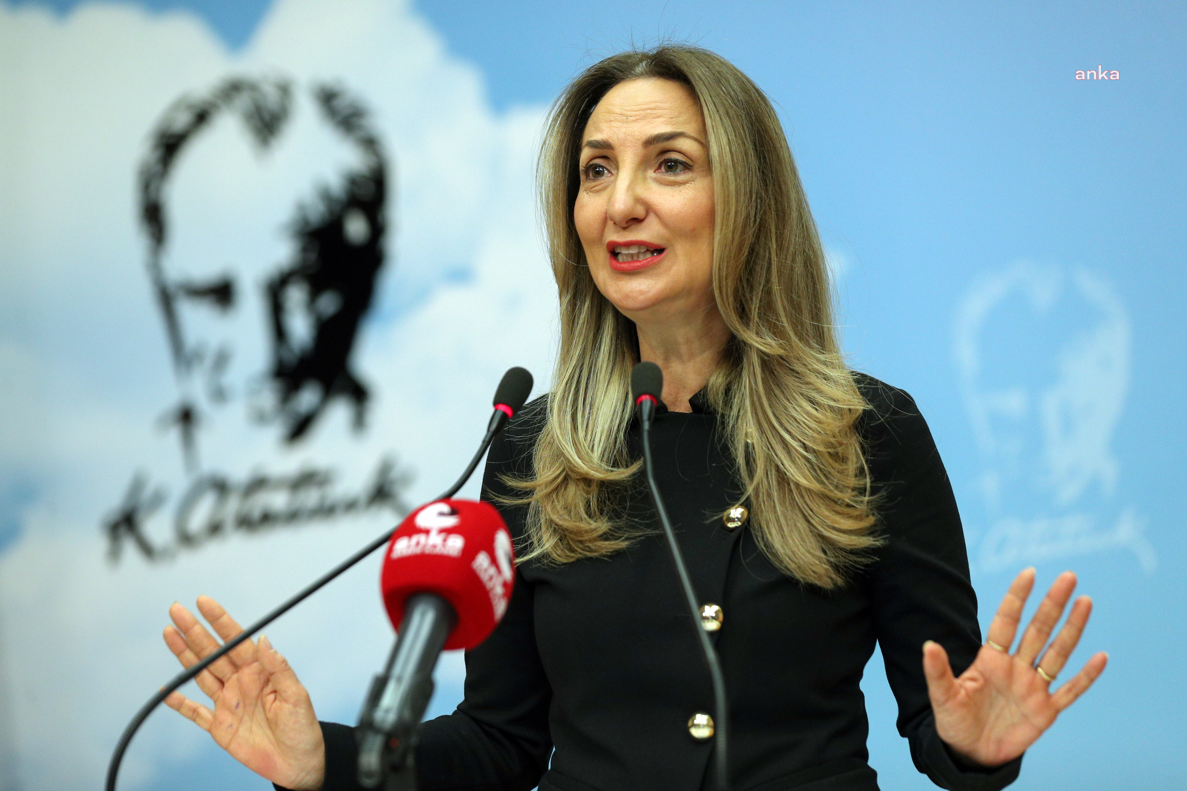 CHP KADIN KOLLARI, GAZETECİ SEDEF KABAŞ’A DAYANIŞMA MEKTUBU GÖNDERECEK
