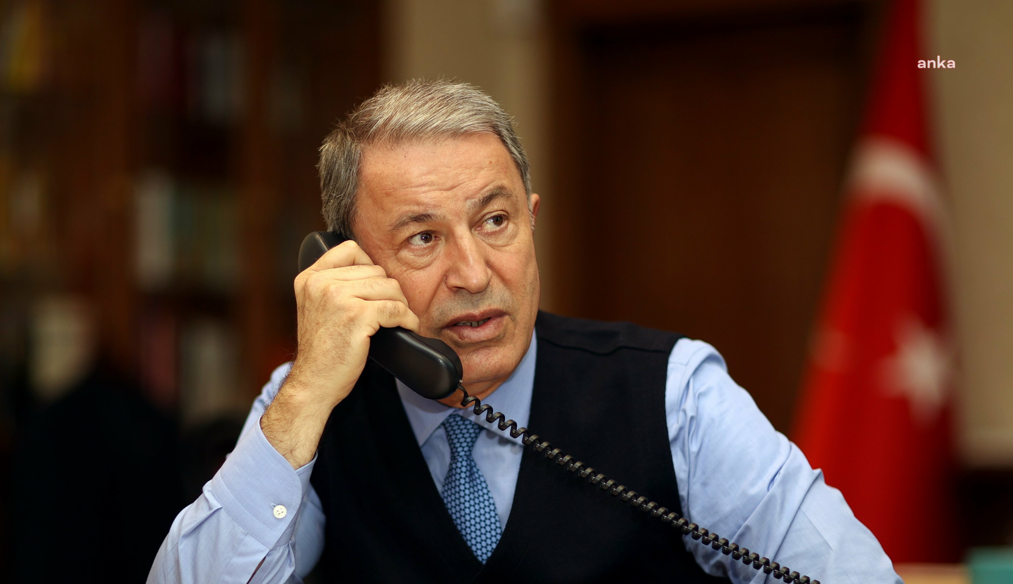 HULUSİ AKAR, İNGİLİZ MEVKİDAŞI BEN WALLACE İLE TELEFON GÖRÜŞMESİ YAPTI