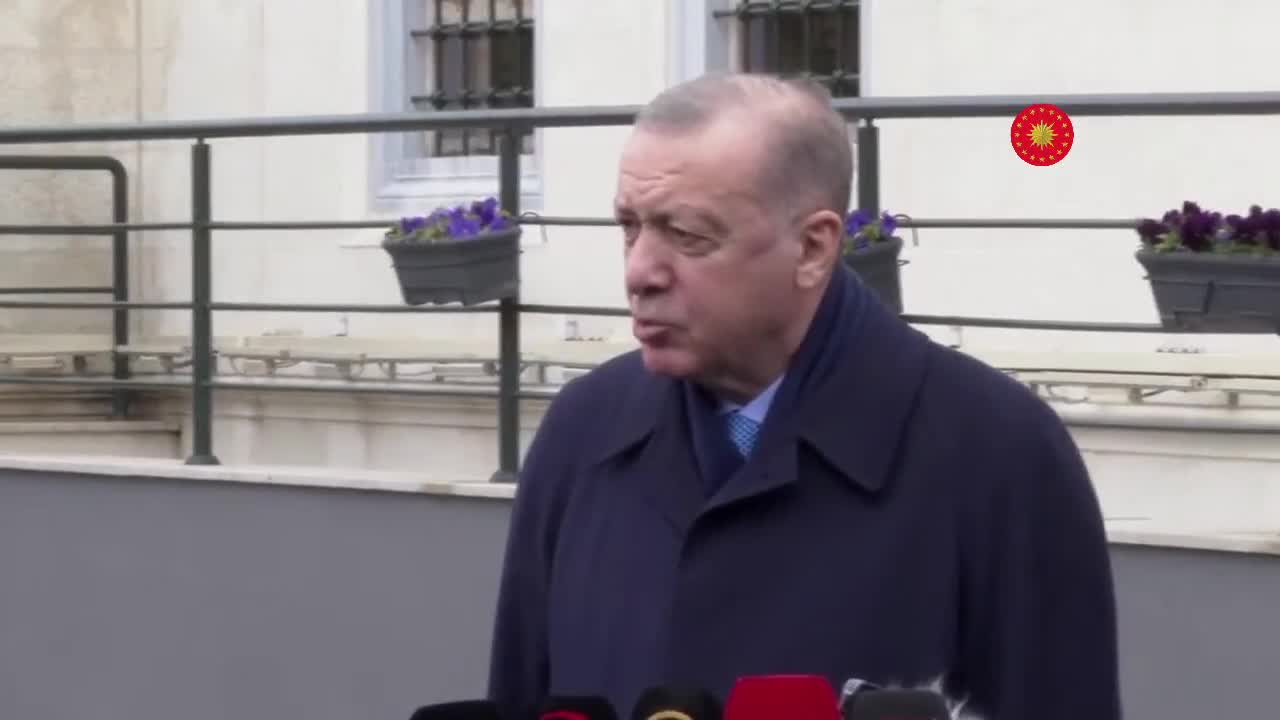 CUMHURBAŞKANI ERDOĞAN: “AB VE BATICI BÜTÜN ZİHNİYETLER KARARLI BİR DURUŞ SERGİLEMEDİLER. HEPSİ UKRAYNA’YA BOL BOL NASİHAT ÇEKİYORLAR”