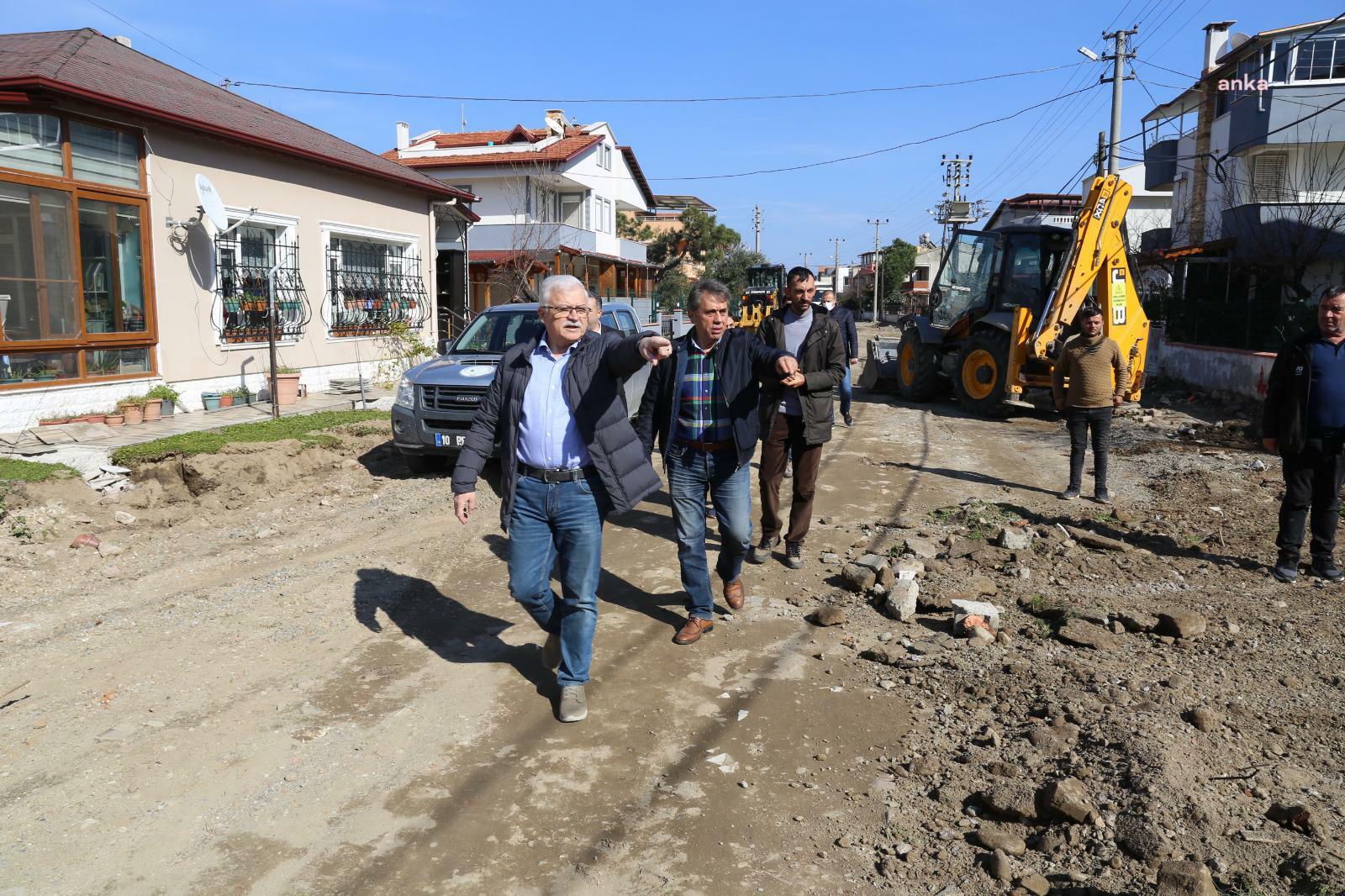 BURHANİYE BELEDİYE BAŞKANI DEVECİLER, YOL YAPIM ÇALIŞMALARINI İNCELEDİ