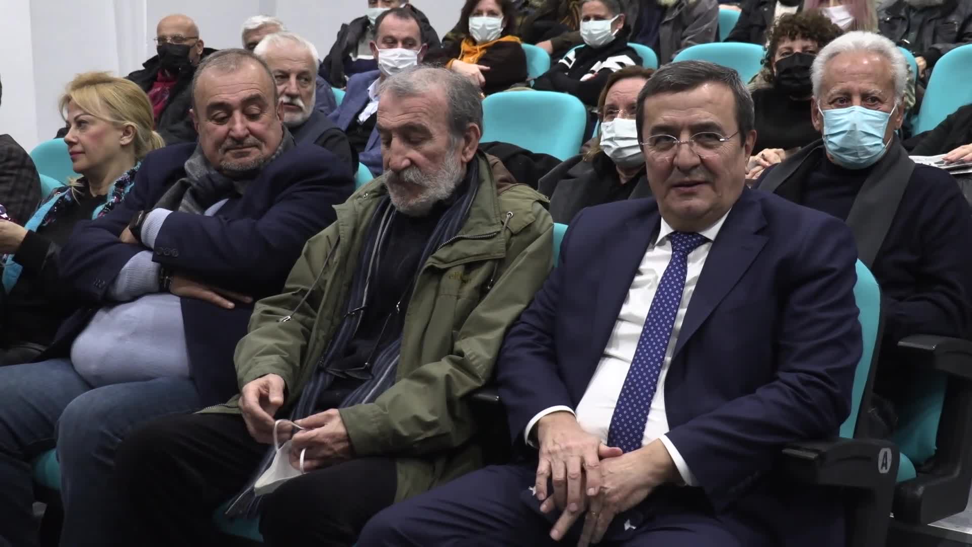DENİZ GEZMİŞ'İN 75. YAŞI KONAK'TA KUTLANDI