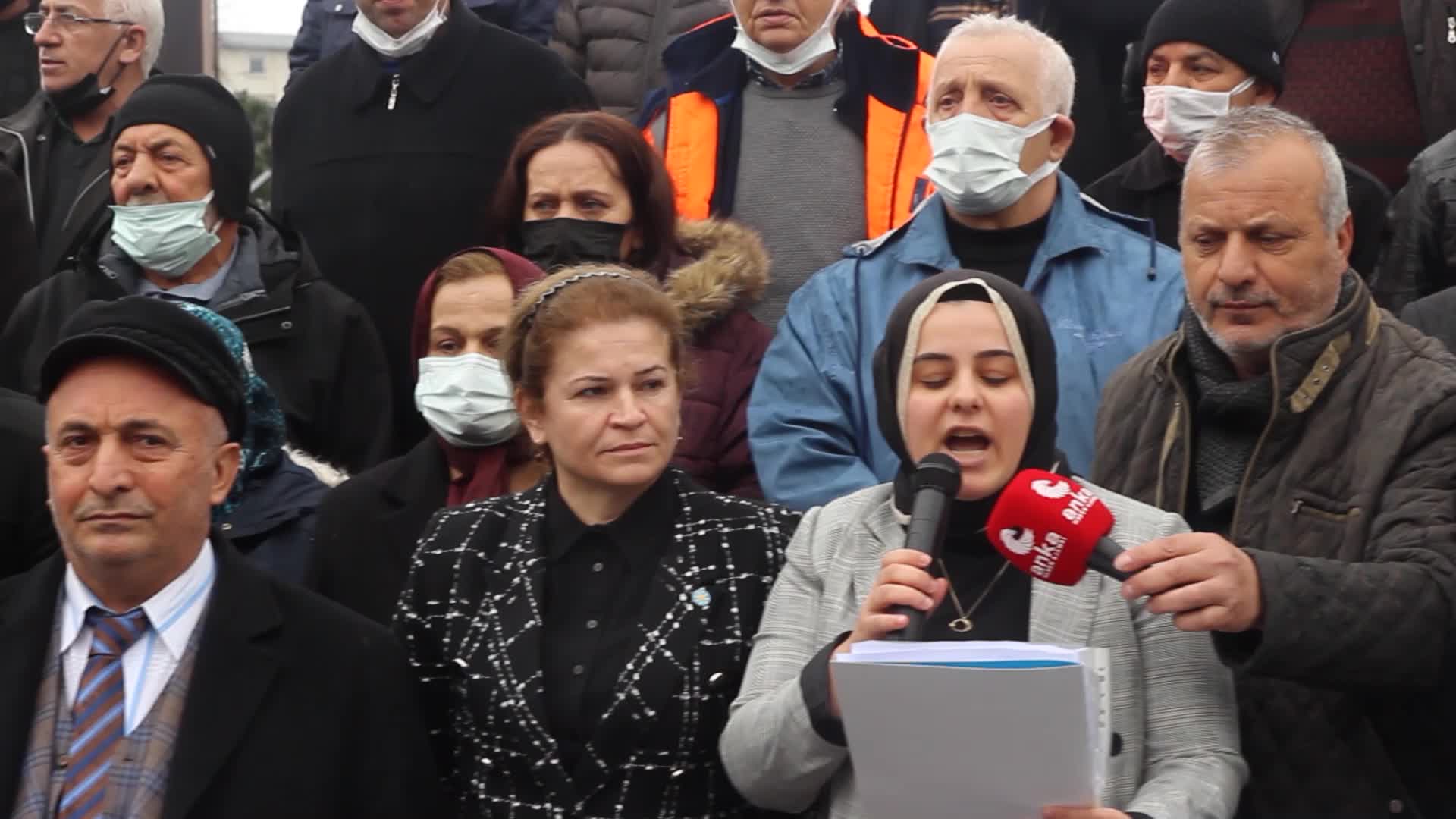 İYİ PARTİ'DEN RİZE'DE ÇAY GÜBRESİ PROTESTOSU
