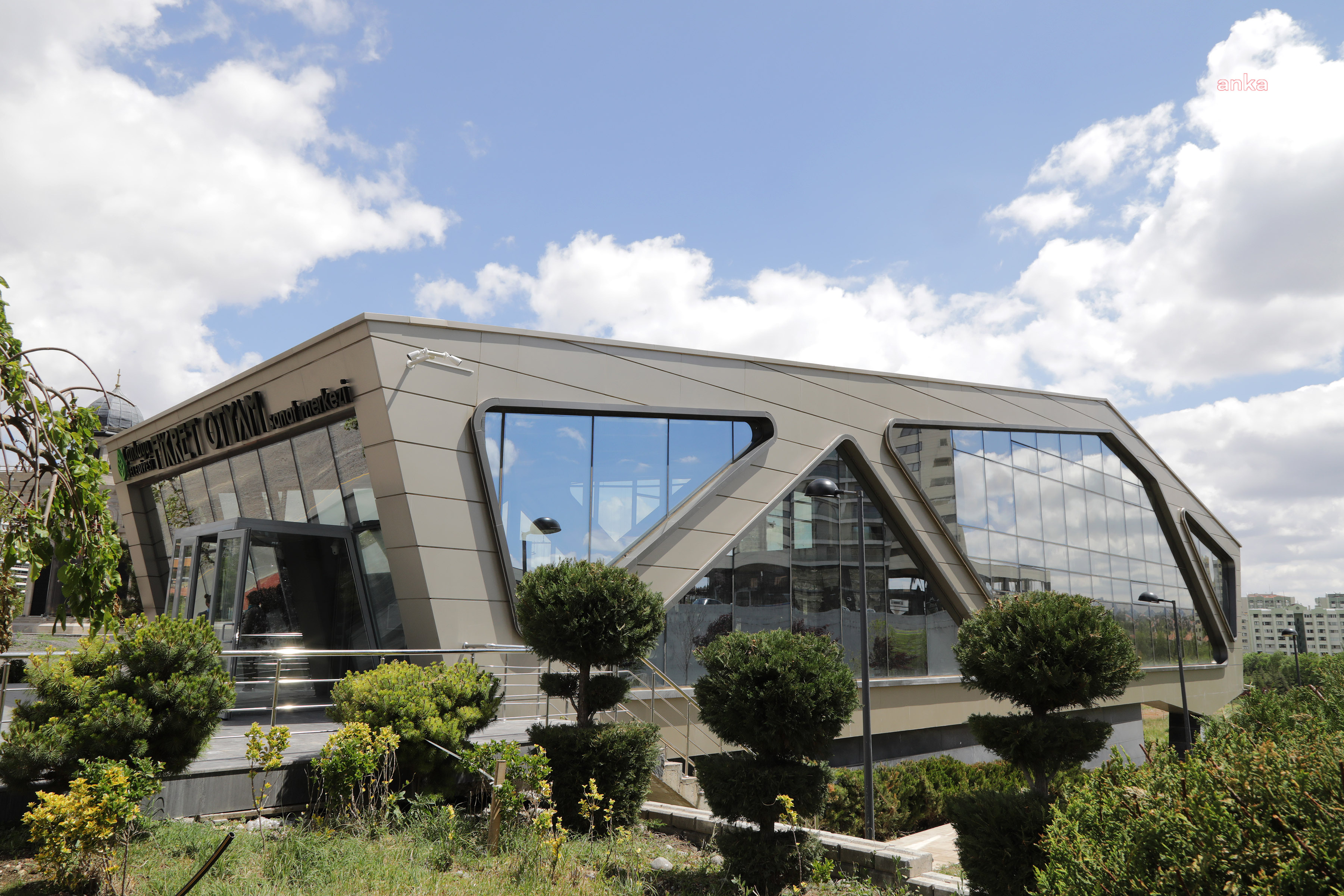 ÇANKAYA'DA SANATLA DOLU MART