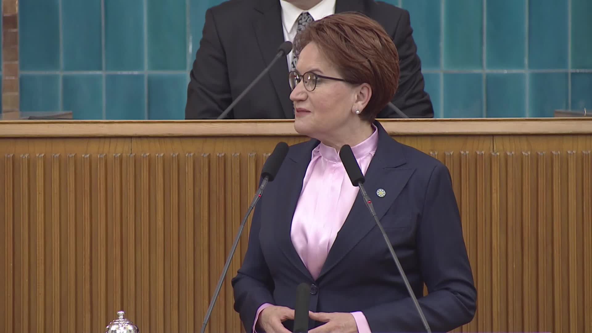 AKŞENER’DEN ‘AYYAŞ’ TEPKİSİ: “BİRİNCİ AYYAŞ’ DEDİKLERİ, 1. DÜNYA SAVAŞI’NIN KÜLLERİNDEN BİR DEVLET KURDU. ‘İKİNCİ AYYAŞ’, 2. DÜNYA SAVAŞI’NA SOKMADI ÜLKEYİ”