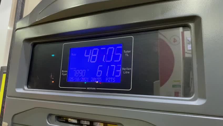 BENZİNİN LİTRE FİYATI BU GECE 18 TL'Yİ AŞACAK. İZMİR'DE MOTORİN 19 TL OLUYOR