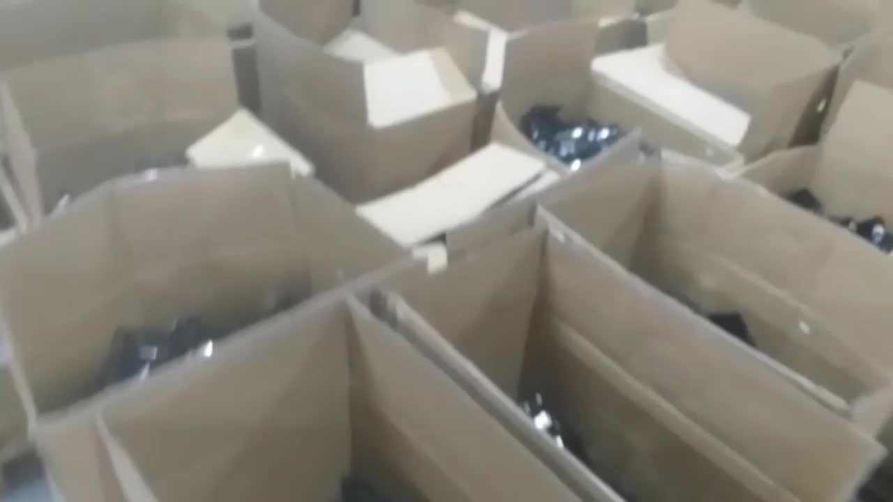 İZMİR'DE 3 TON 750 KİLO KAÇAK TÜTÜN ELE GEÇİRİLDİ