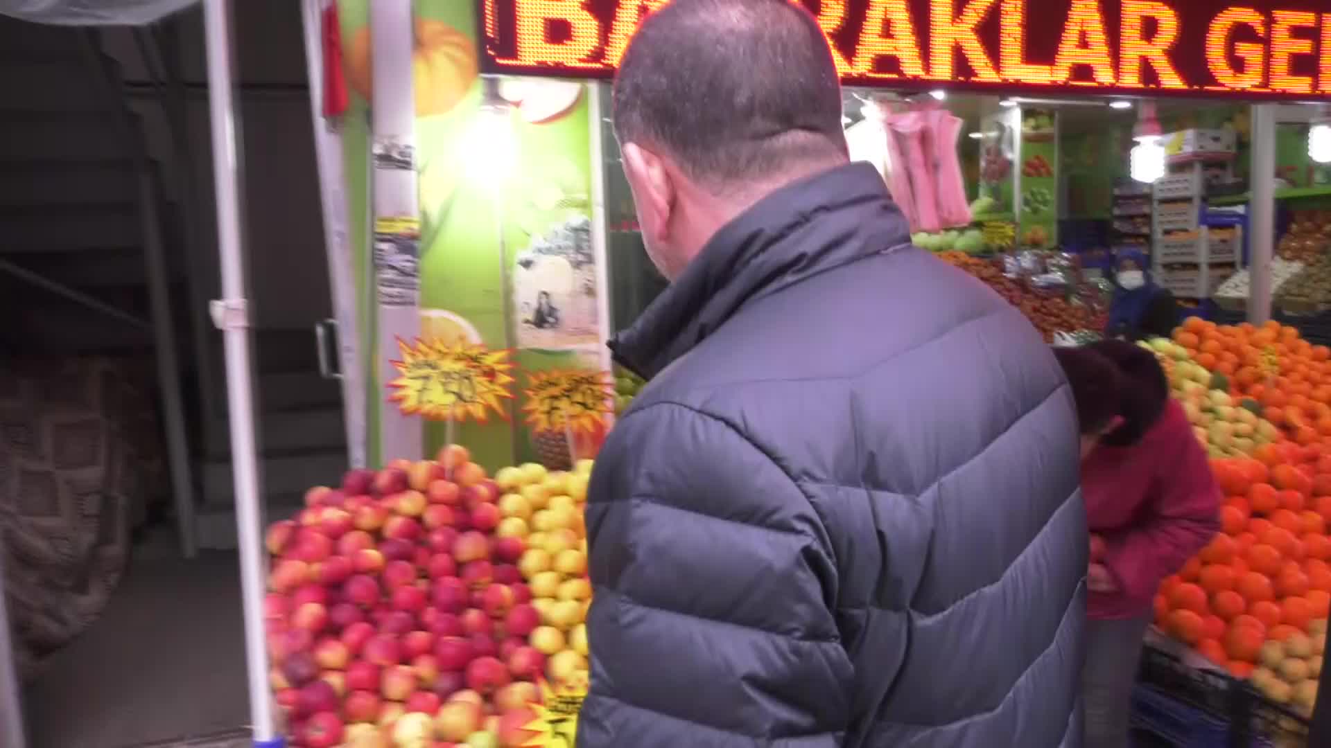 CHP ESNAF MASASI HEYETİ DOĞU'DA 4 İLİ ZİYARET ETTİ: “ÜLKENİN BAŞKANI DOLARLARI BOZDURUN DİYOR. GÜMRÜKTEN GİREN BÜTÜN MALLAR DOLARLA”