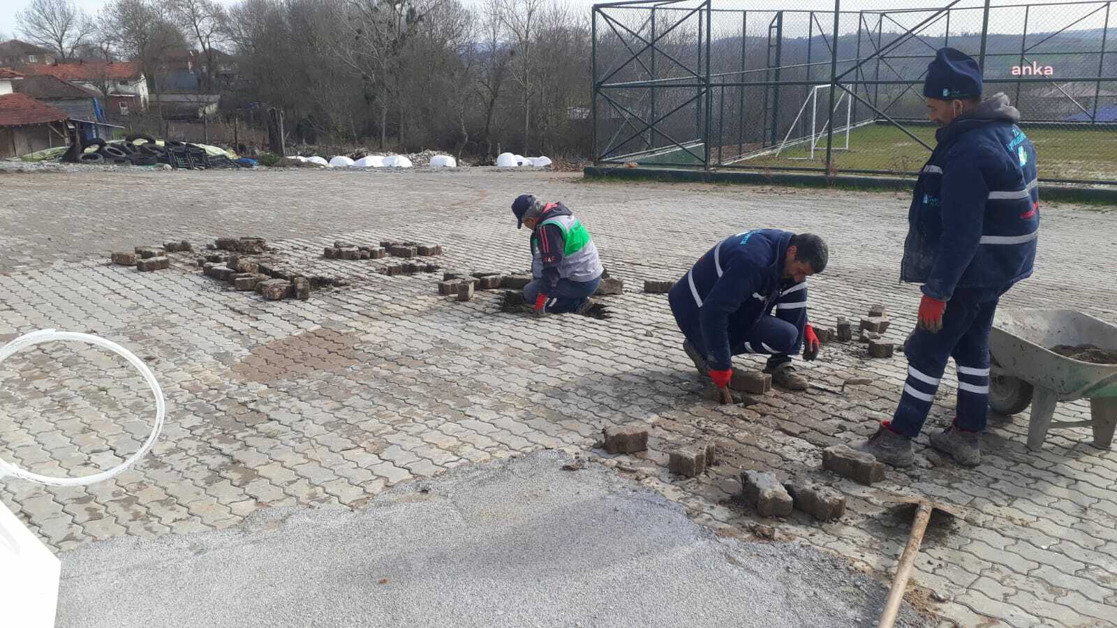 İZMİT BELEDİYESİ ÜST YAPI İYİLEŞTİRME ÇALIŞMALARINA DEVAM EDİYOR