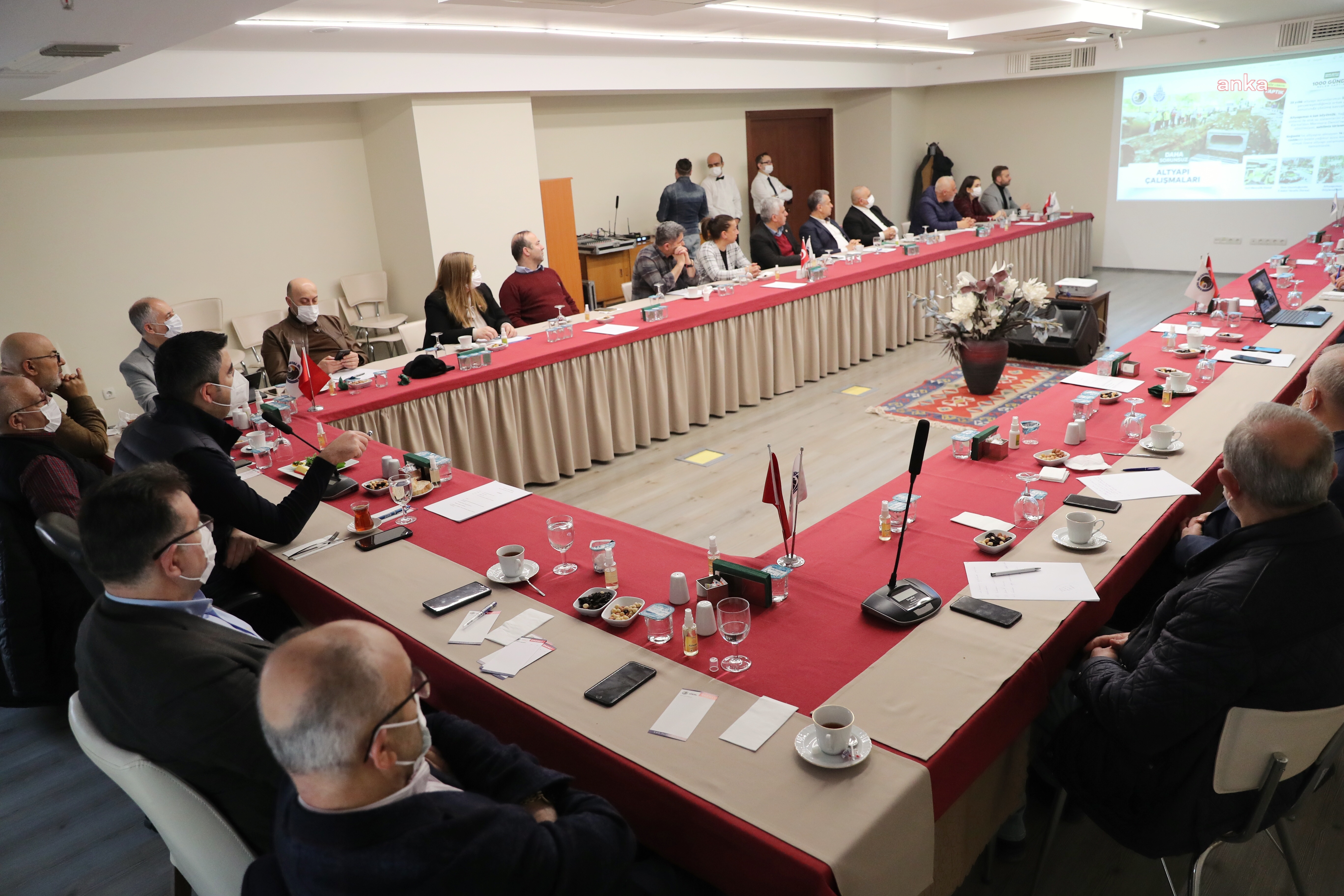 KARTAL BELEDİYESİ' NDEN MUHTARLARA '1000 GÜN' SUNUMU