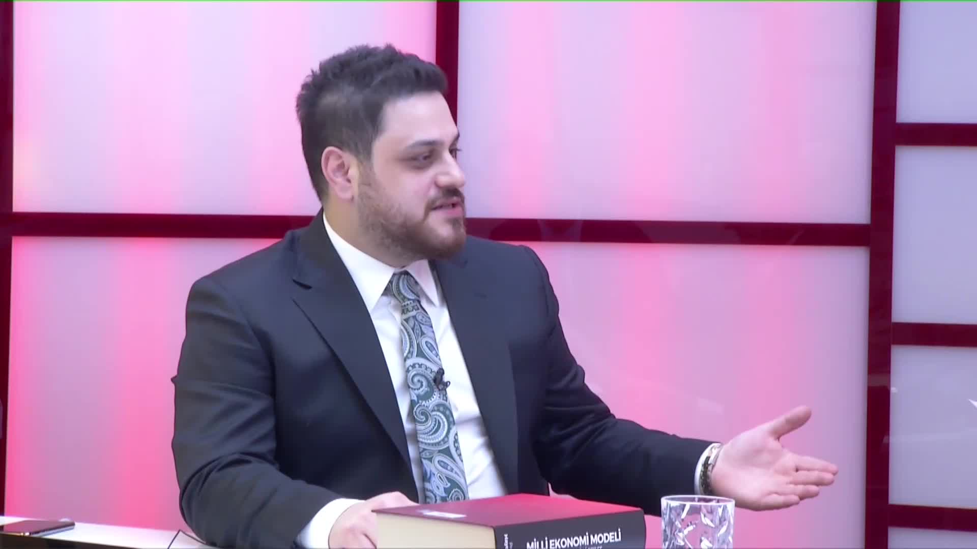 HÜSEYİN BAŞ: "SON 20 YILDA ORTADOĞU SATRANÇ TAHTASIYDI BUGÜN DE UKRAYNA SATRANÇ TAHTASI OLARAK SEÇİLMİŞ DURUMDA"