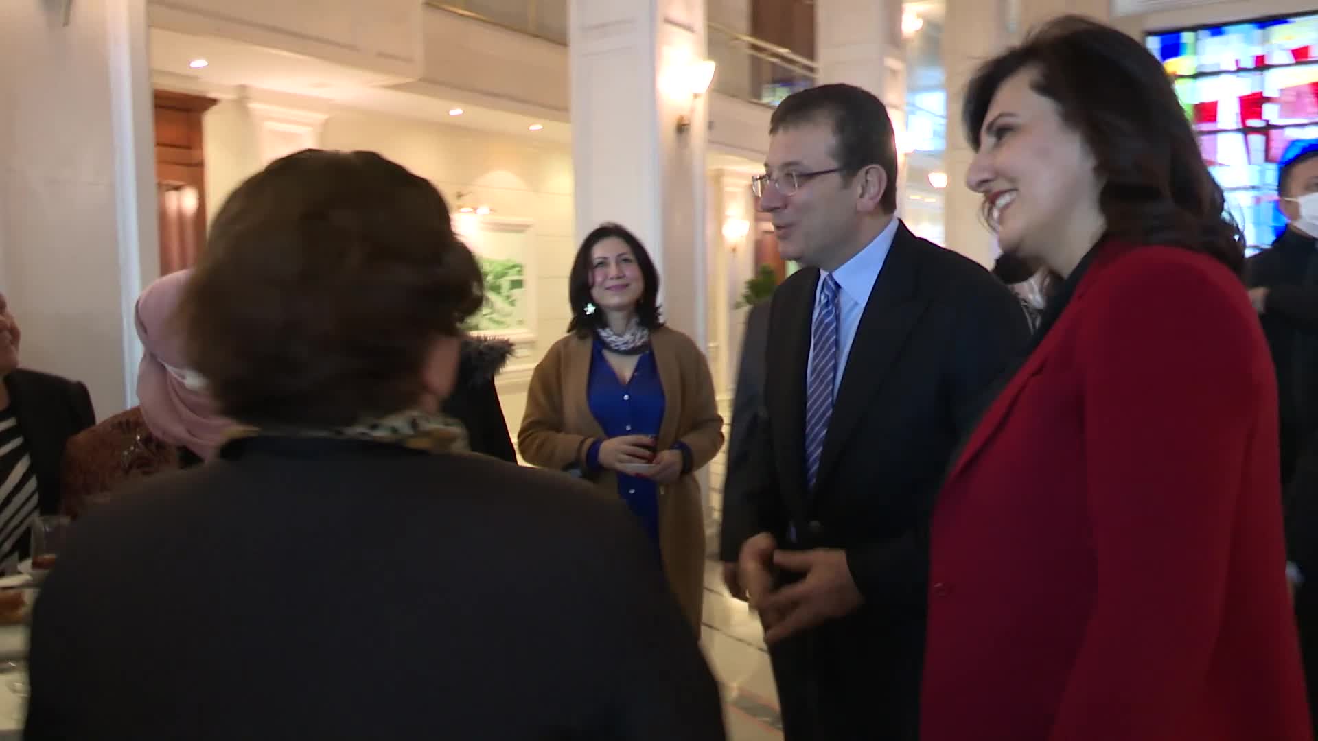 İMAMOĞLU: KADININ OLMADIĞI O MASADAN BARIŞ ZOR ÇIKAR