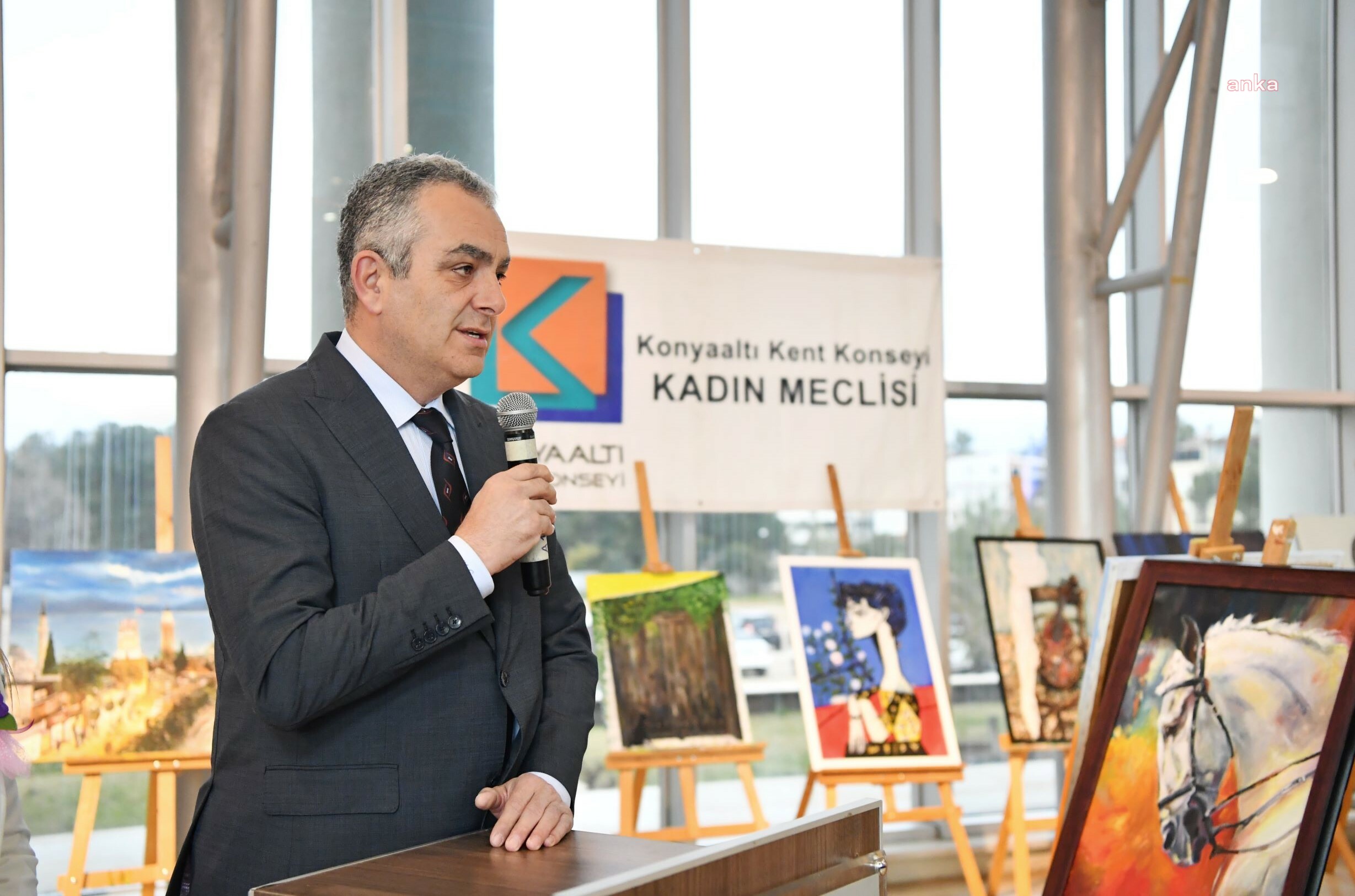KADINLARDAN 8 MART'A ÖZEL RESİM SERGİSİ