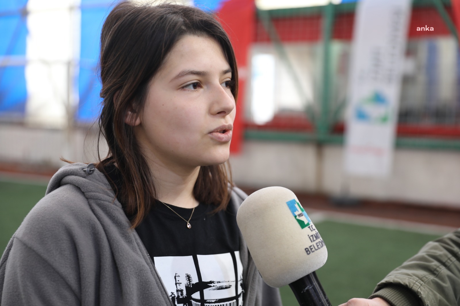 İZMİT BELEDİYESİ, KADIN ÜNİVERSİTE ÖĞRENCİLERİNİ 8 MART İÇİN, SAHADA BULUŞTURDU