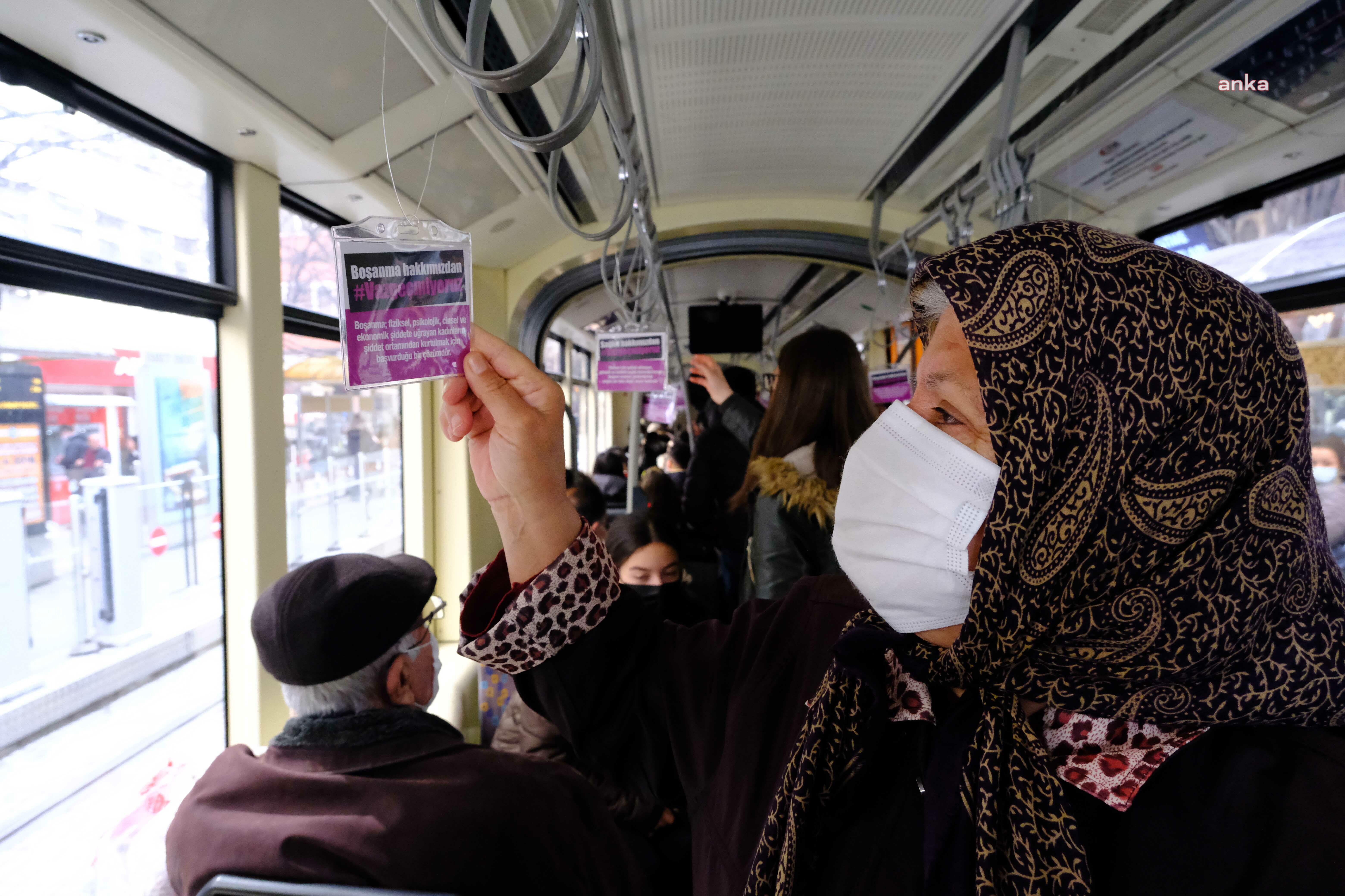 KADINLARIN "VAZGEÇMİYORUZ" DEDİKLERİ HAKLARI, TRAMVAYLARDA DUYURULDU
