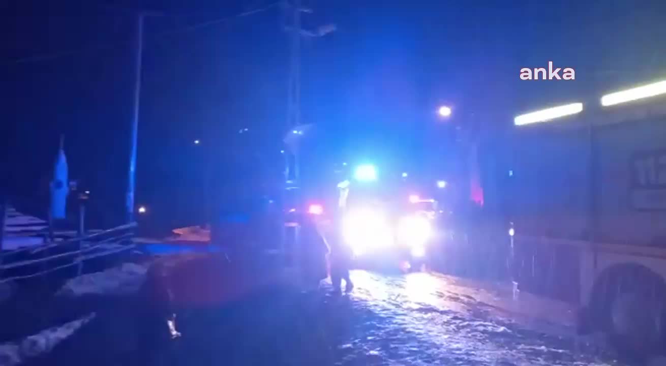 KIRIKKALE’DE YOĞUN YAĞIŞ NEDENİYLE AHIR ÇÖKTÜ