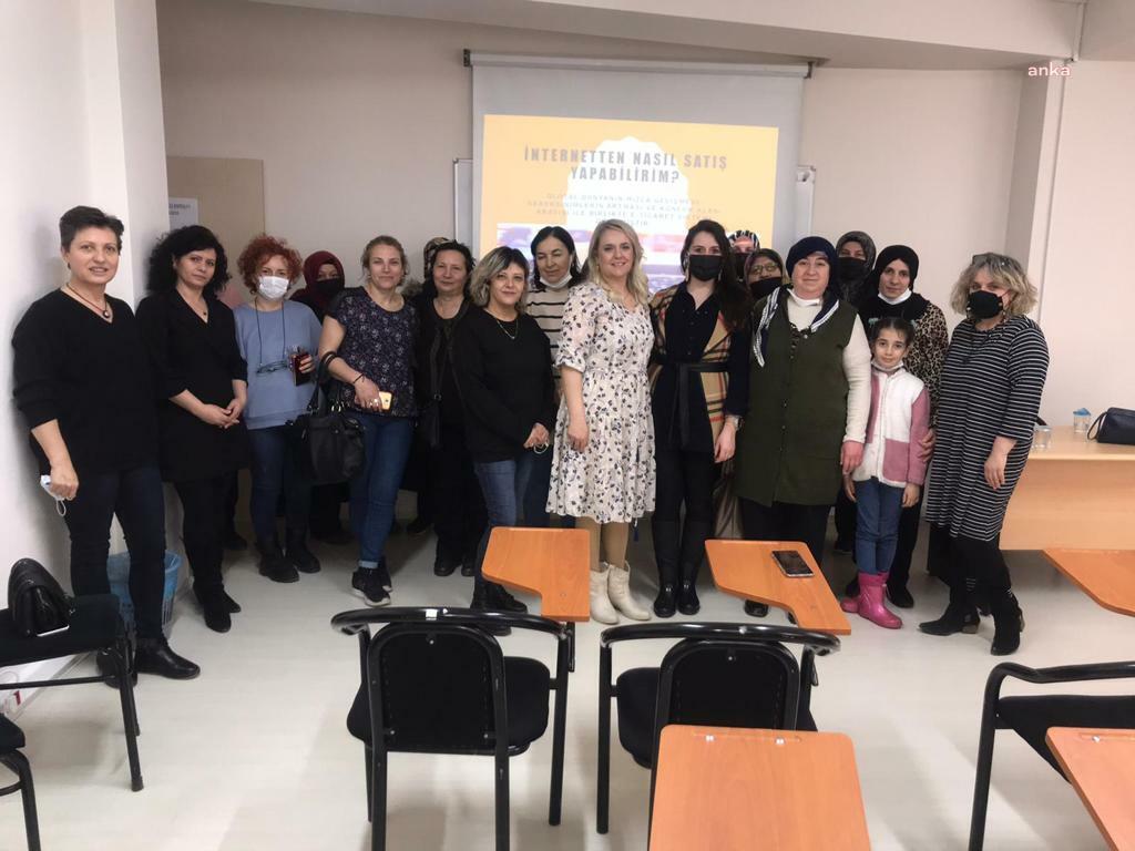 BAŞARILI KADINLAR, DENEYİMLERİNİ ODUNPAZARINDA DİĞER KADINLARLA PAYLAŞTI