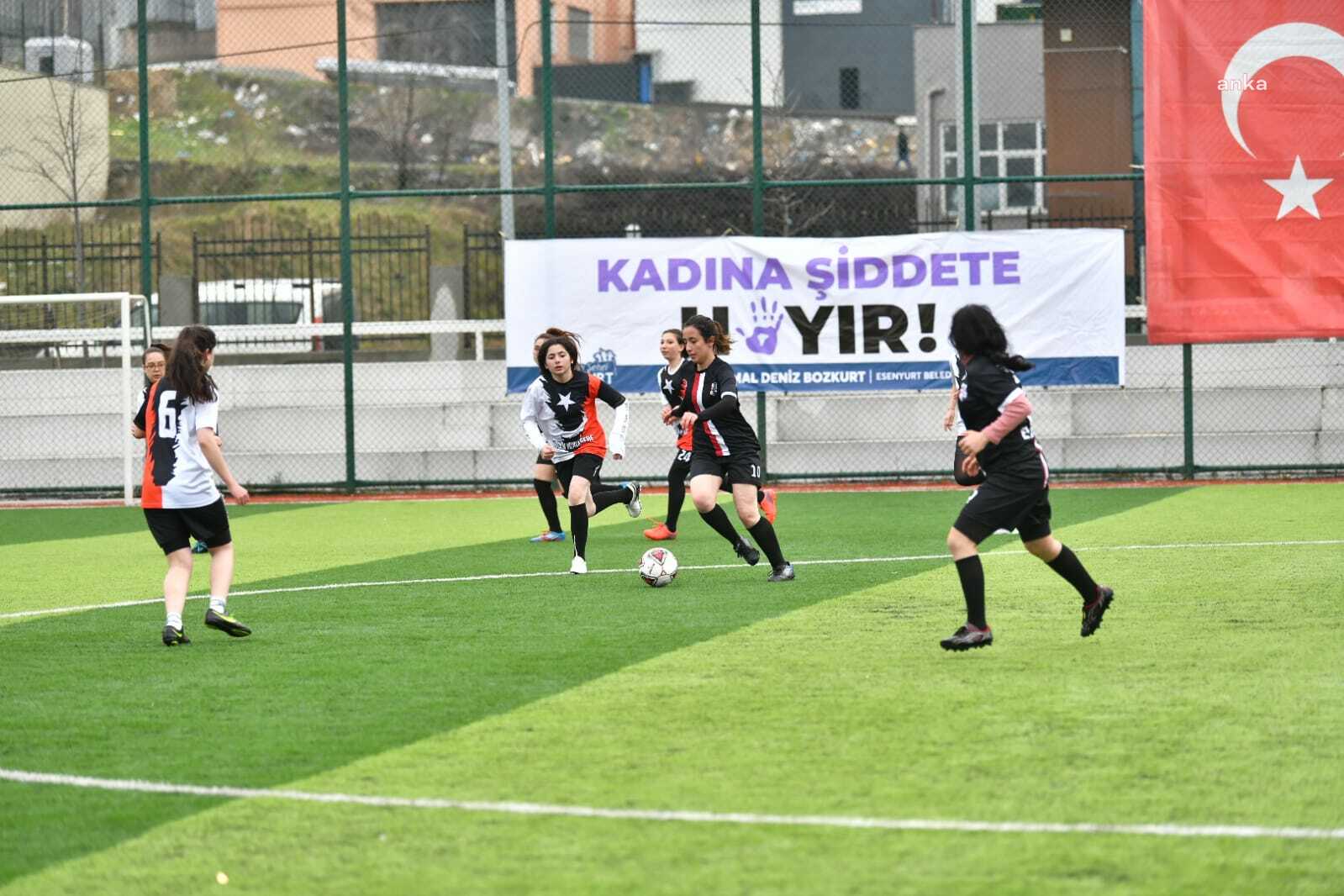 ESENYURTLU KADINLARDAN FARKINDALIK MAÇI