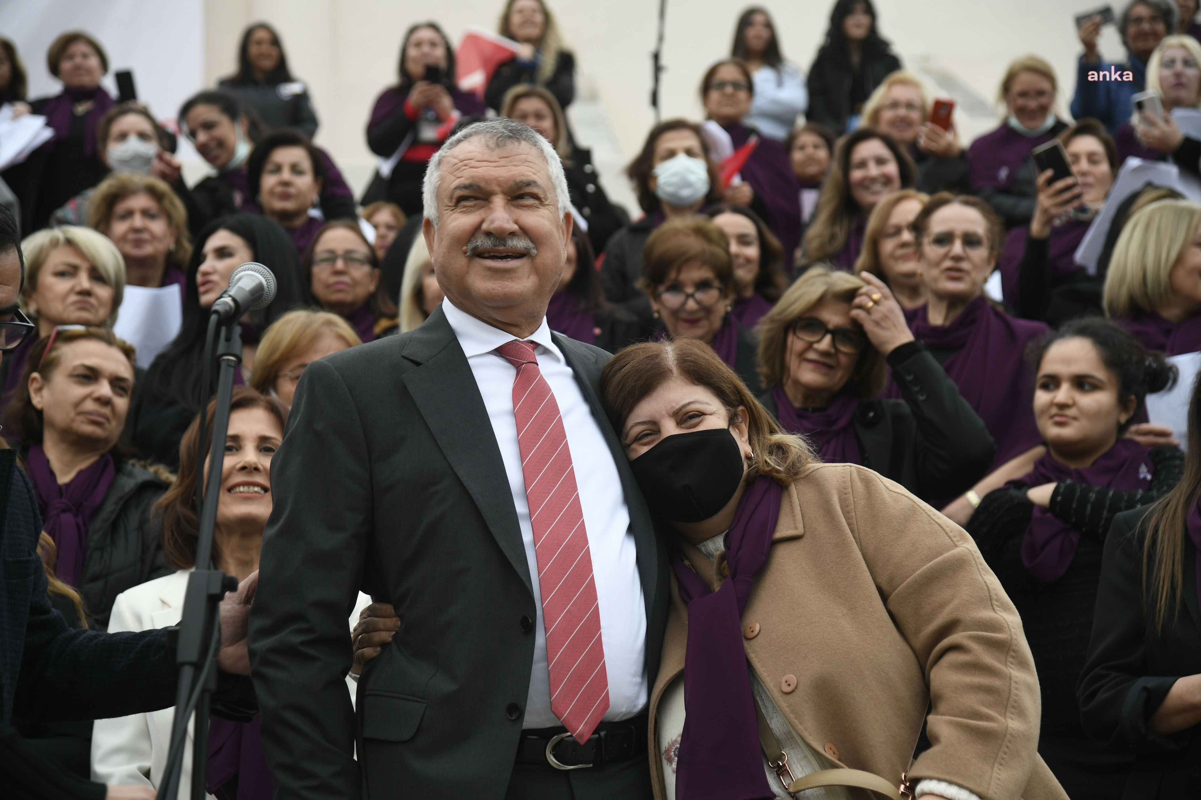 ZEYDAN KARALAR: "KADINA ŞİDDETİ ATATÜRK'ÜN ÖĞRETİLERİNİ TAKİP EDEREK SONLANDIRABİLİRİZ"