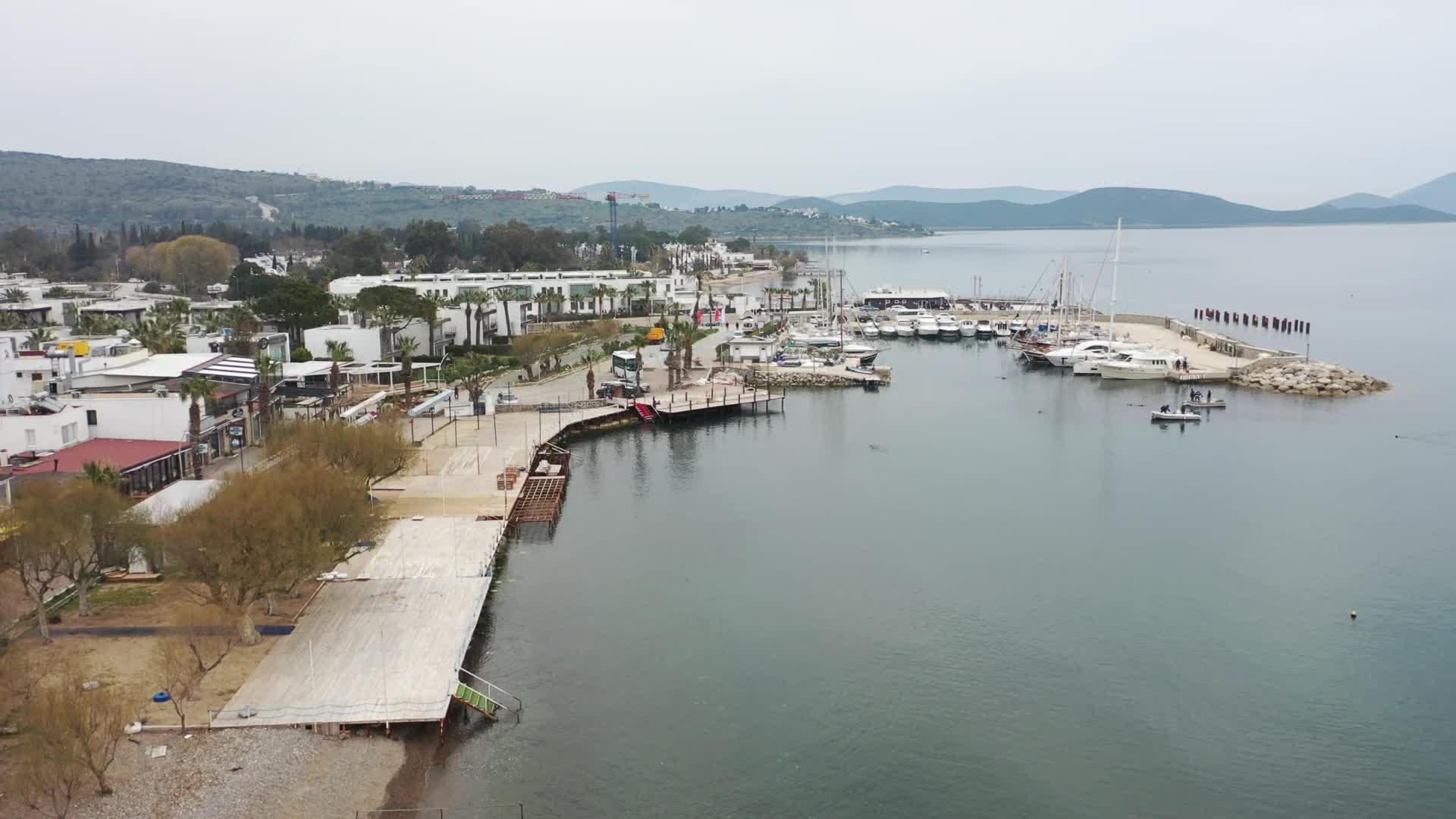 BODRUM'DA KIYI VE DENİZ DİBİ TEMİZLİĞİ ETKİNLİKLERİ SÜRÜYOR