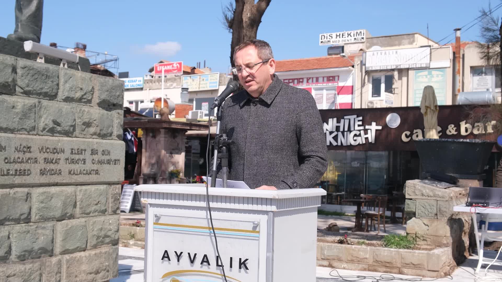 AYVALIKLILAR, ZEYTİNLİKLERİ İÇİN MEYDANLARA İNDİ. BAŞKAN ERGİN: "ZEYTİNİ KATLETMEK, BİR KÜLTÜRÜ, MEDENİYETİ KATLETMEKTİR"