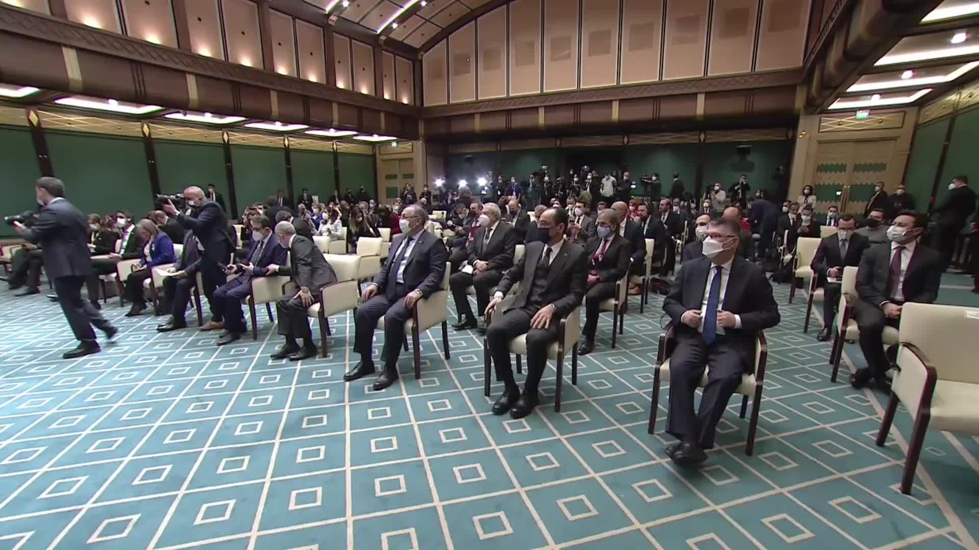 ERDOĞAN: "BU TARİHİ ZİYARETİN TÜRKİYE-İSRAİL İLİŞKİLERİNDE YENİ BİR DÖNÜM NOKTASI OLACAĞINA İNANIYORUM"