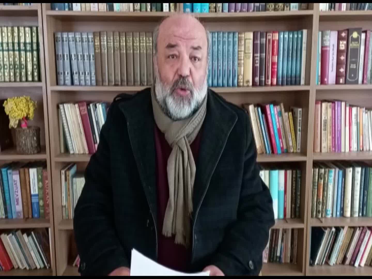 İHSAN ELİAÇIK'TAN DİYANET'E 'FİTRE' TEPKİSİ: "GALİBA BUNLAR TÜRKİYE'DE YAŞAMIYOR VEYA YEDİKLERİ YEMEĞİN PARASINI KENDİLERİ ÖDEMİYOR"