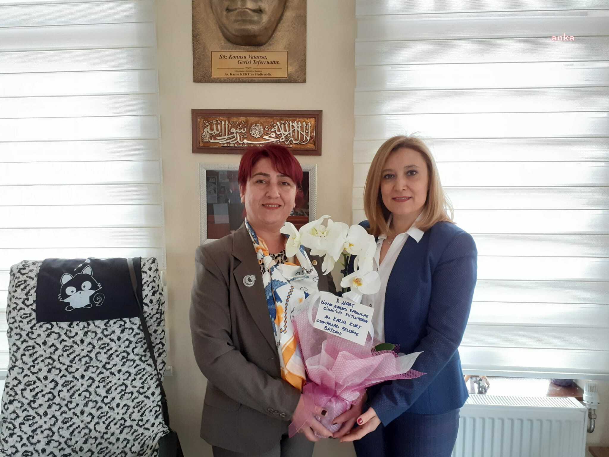 ODUNPAZARI BELEDİYE BAŞKANI KURT 8 MART’TA KADIN MUHTARLARI UNUTMADI