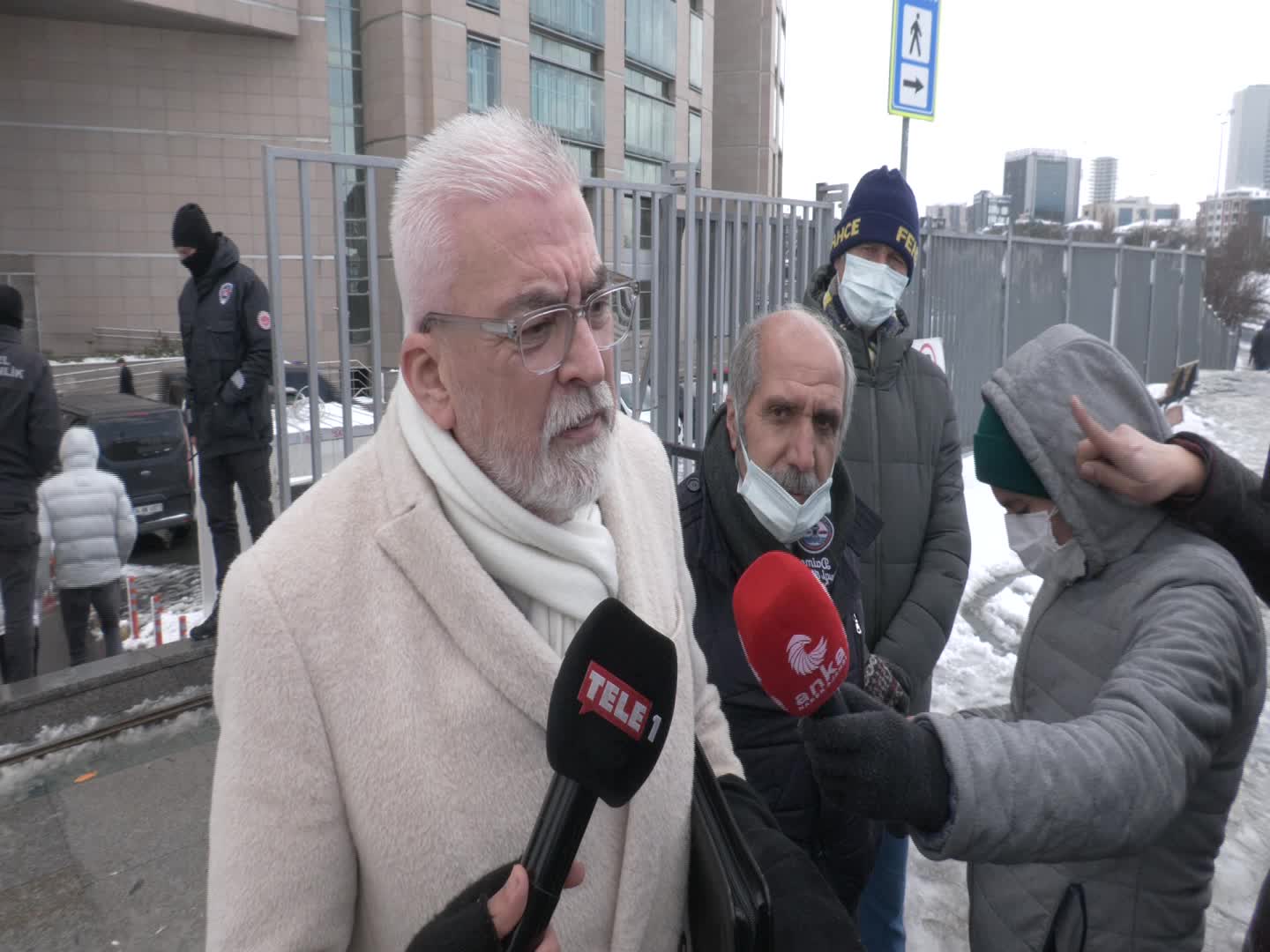 SEDEF KABAŞ’IN AVUKATI UĞUR POYRAZ: "BU KARAR YOK HÜKMÜNDEDİR, KARARI AİHM'E KADAR GÖTÜRECEĞİZ"
