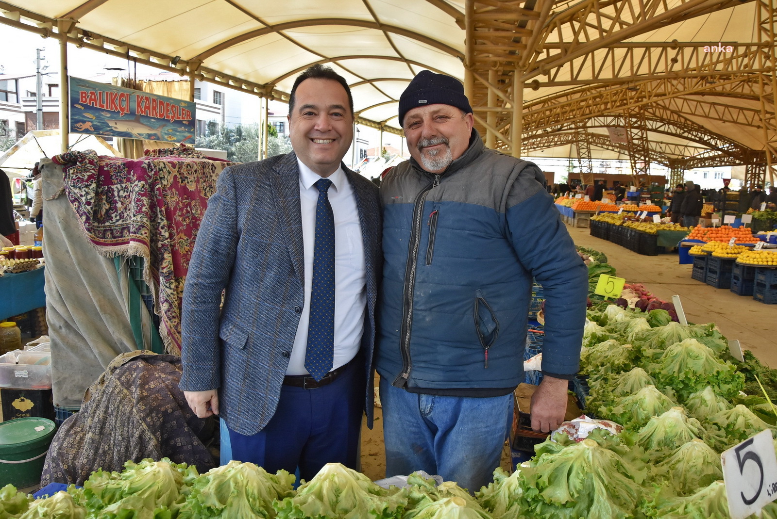 AKHİSAR BELEDİYE BAŞKANI DUTLULU'DAN PAZAR ESNAFINA ZİYARET