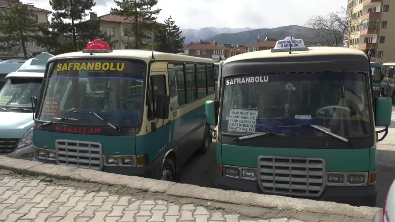 SAFRANBOLU’DA MİNİBÜS ESNAFI: “GÜNLÜK KAZANCIMIZI, HASILATIMIZI AKŞAM BENZİNLİĞE BIRAKIYORUZ”