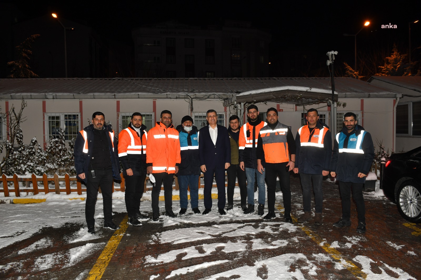 KAR YAĞIŞI ESENYURT’TA HİZMETLERİ AKSATMADI