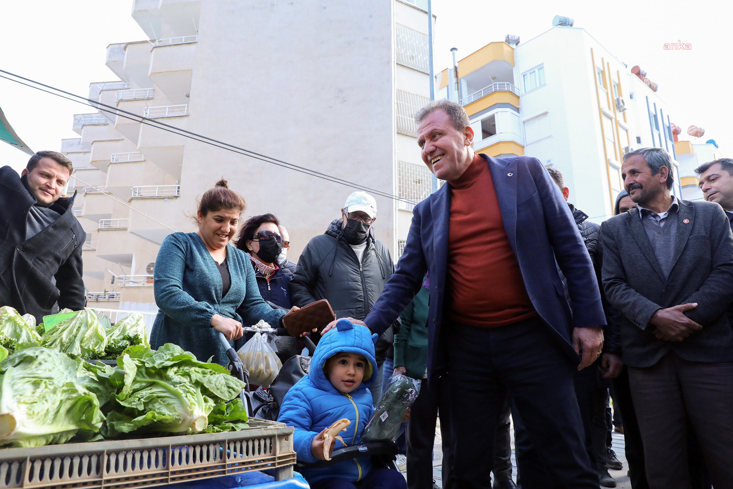 VAHAP SEÇER, SİLİFKE’DE ESNAF, VATANDAŞ VE İŞ İNSANLARIYLA BULUŞTU