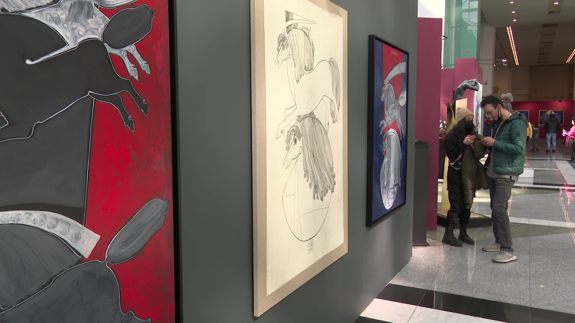 ARTANKARA ÇAĞDAŞ SANAT FUARINI ZİYARET EDEN BÜLENT KUŞOĞLU: “EN SON FEDA EDECEĞİMİZ ŞEY SANAT OLMALI”
