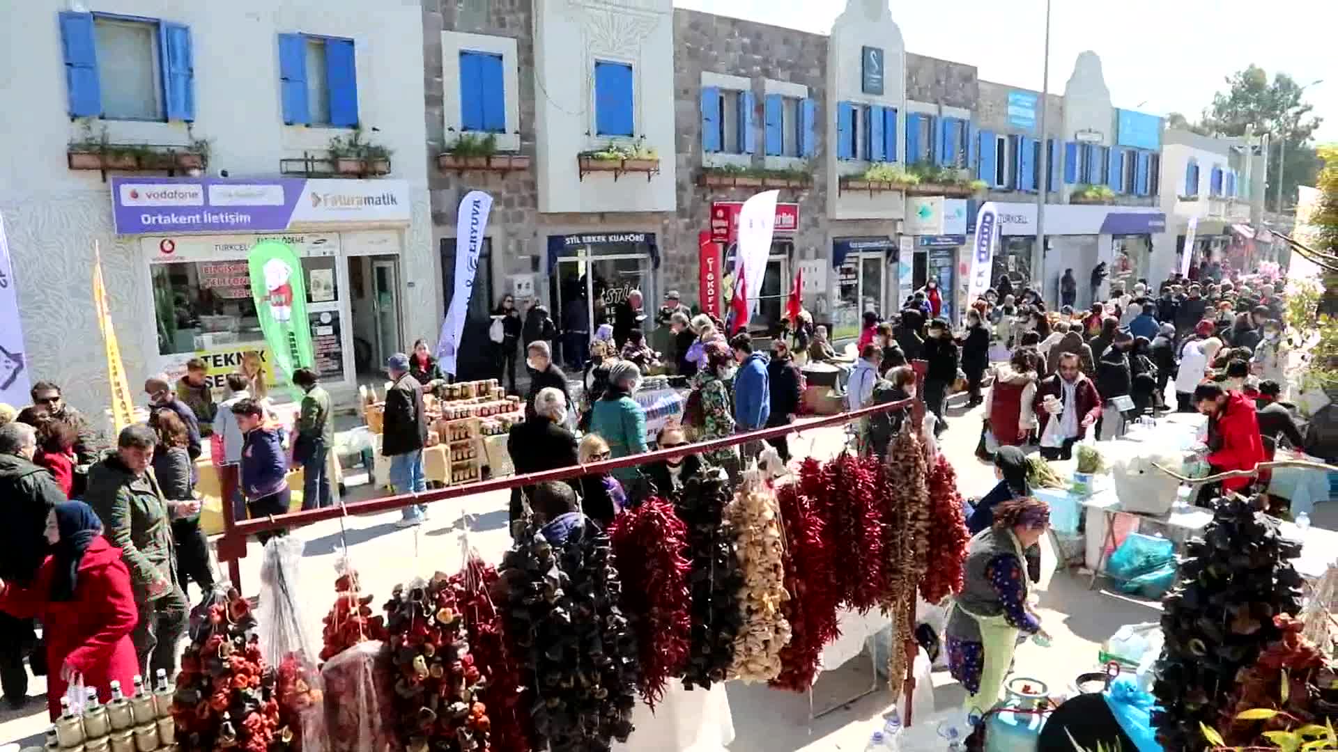 BODRUM ACI OT FESTİVALİ, RENKLİ GÖRÜNTÜLERE SAHNE OLDU