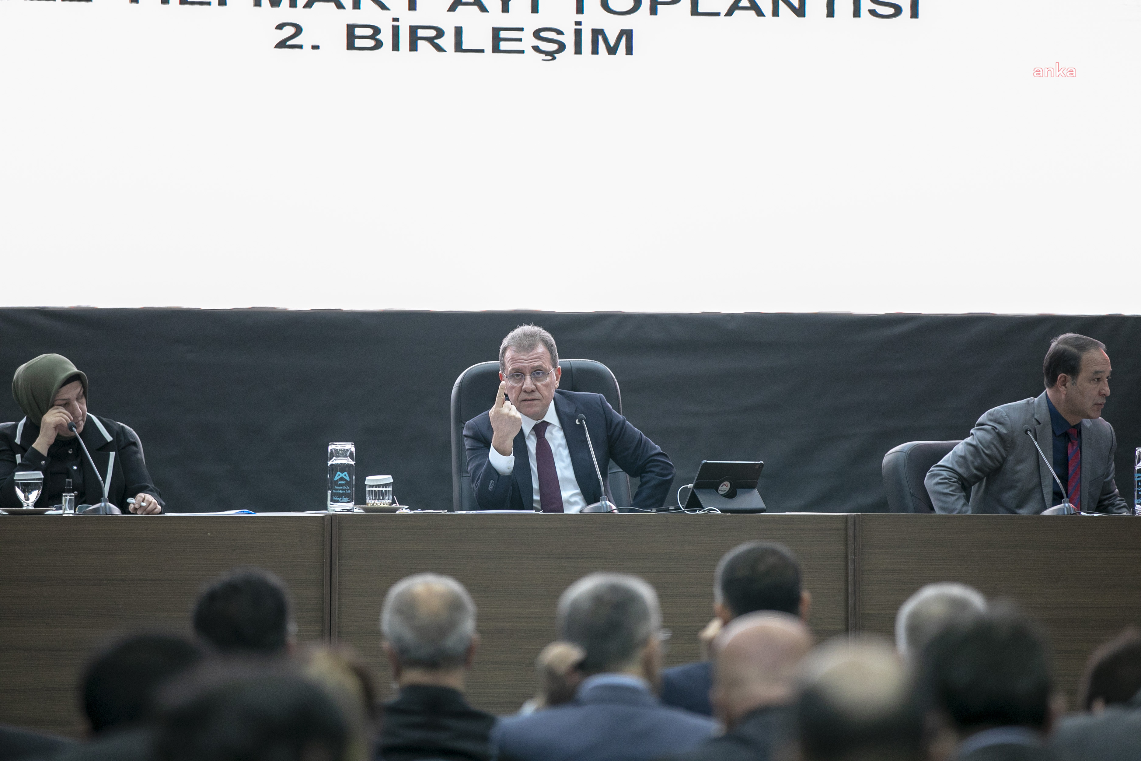 MERSİN BELEDİYE BAŞKANI SEÇER, KALDIRIM İŞGALİNE KARŞI MÜCADELE BAŞLATTI: “YAYALARIN HAKLARI İHLAL EDİLİYOR”