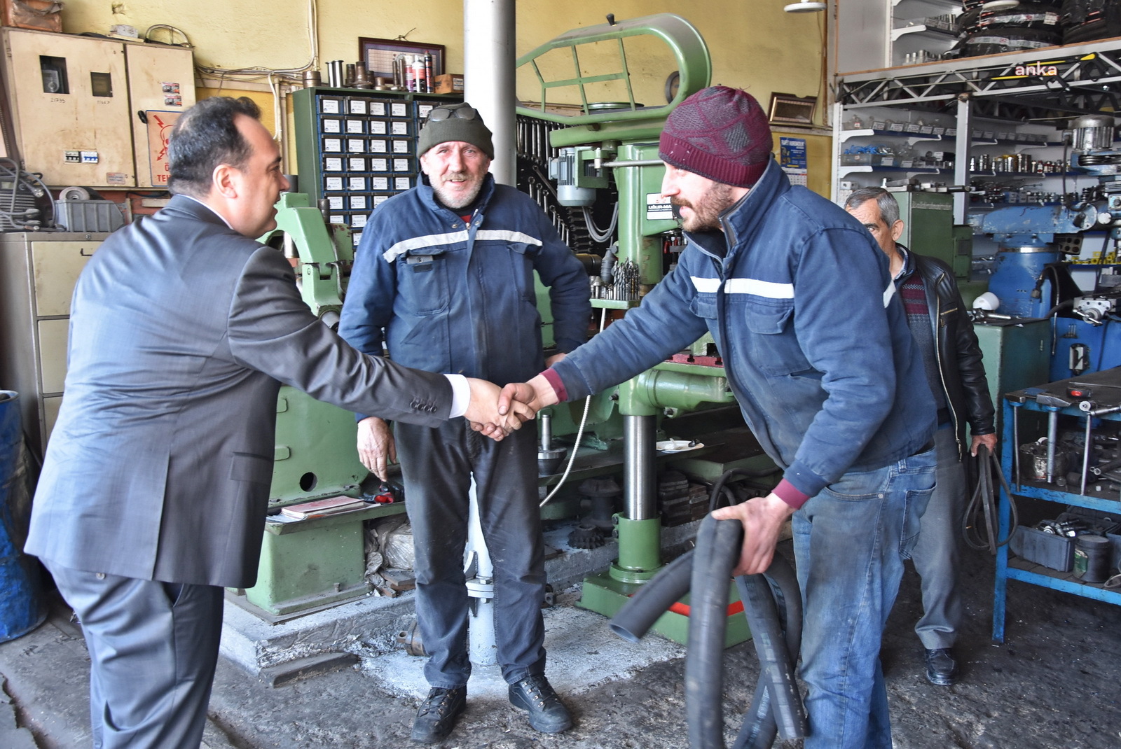 AKHİSAR BELEDİYE BAŞKANI DUTLULU, SANAYİ ESNAFINI ZİYARET ETTİ
