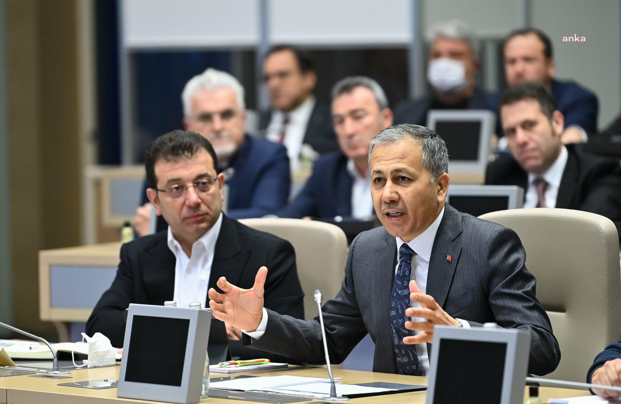 İSTANBUL VALİSİ YERLİKAYA: METEOROLOJİ'NİN UYARILARI DOĞRULTUSUNDA GEREKLİ HAZIRLIKLARI YAPTIK