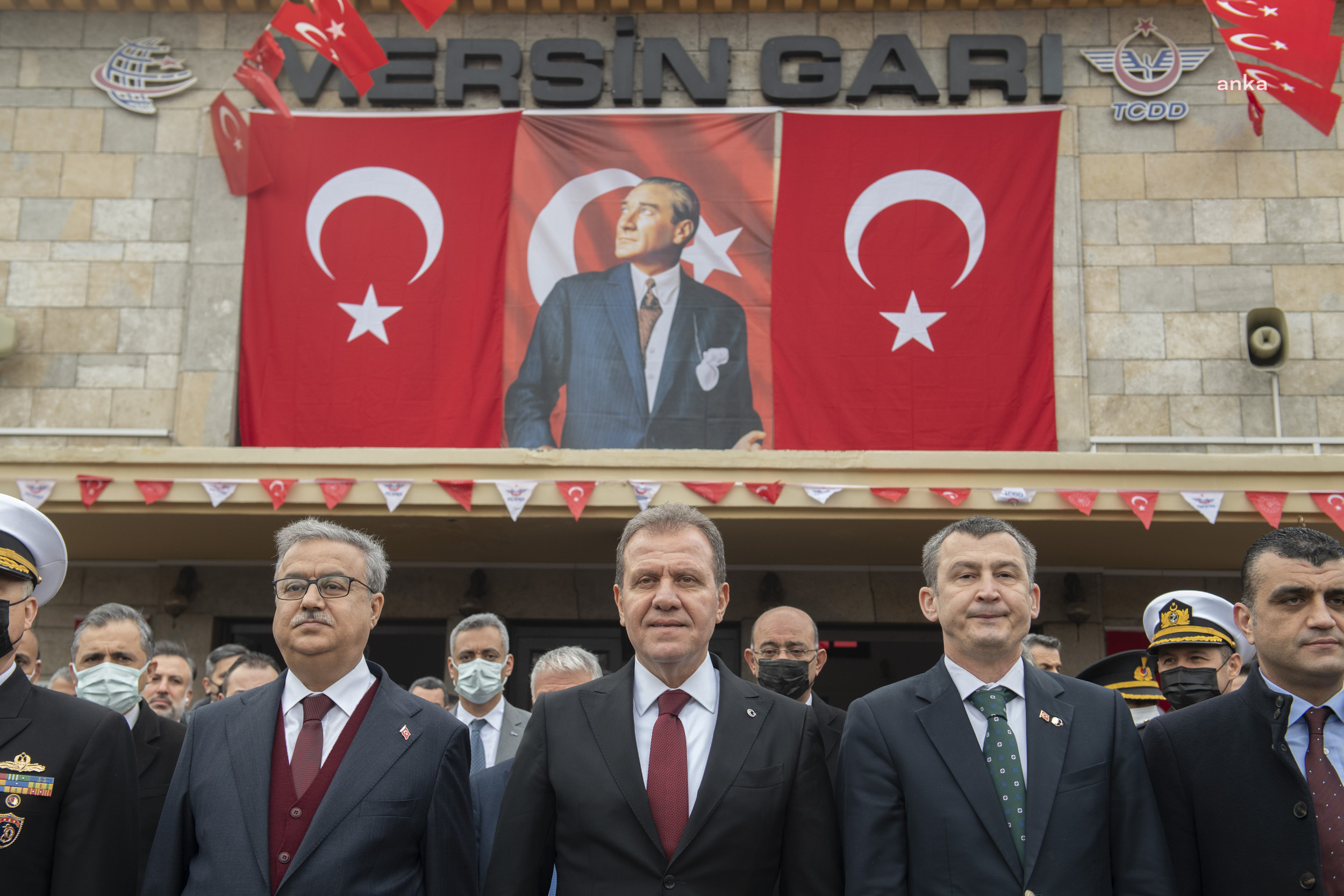 VAHAP SEÇER: “17 MART, MERSİN İÇİN ONUR VE GURUR GÜNLERİNDEN BİRİDİR”