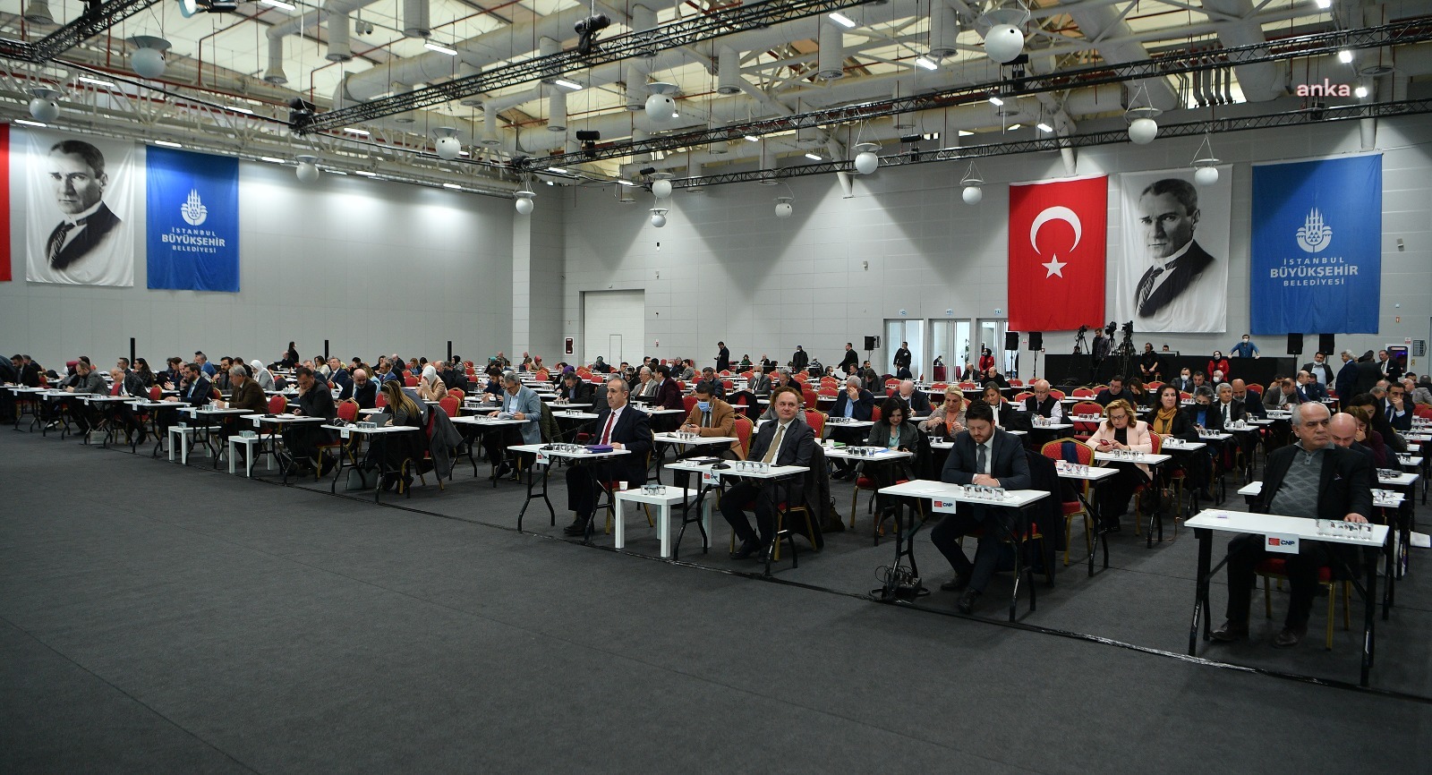 İBB UKRAYNA'YA İNSANİ YARDIM GÖNDERECEK