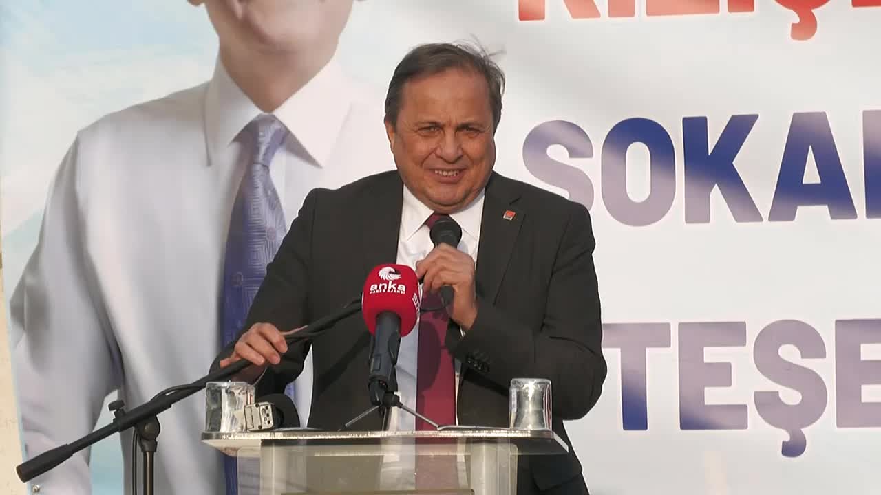 İZMİR'DE SOKAKTA ÇALIŞAN DÖNÜŞÜM İŞÇİLERİ GÜVENCE ALTINA ALINIYOR