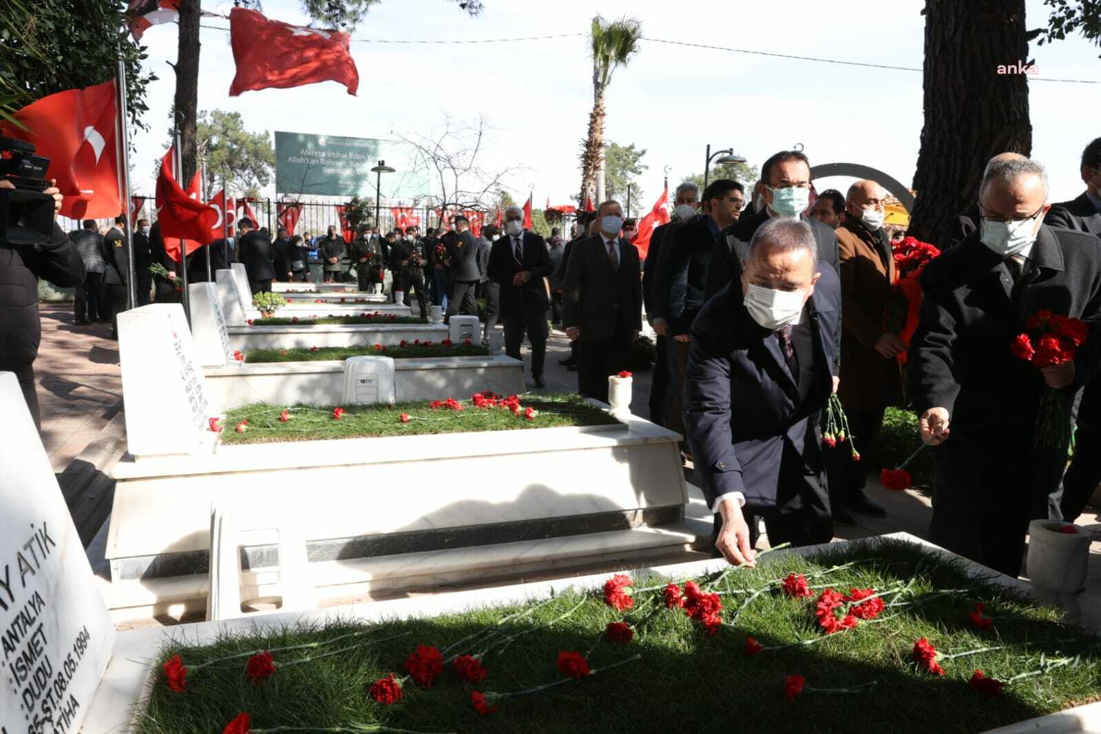 ÇANAKKALE ZAFERİ’NİN 107’INCİ YILI, ANTALYA'DA TÖRENLERLE KUTLANDI