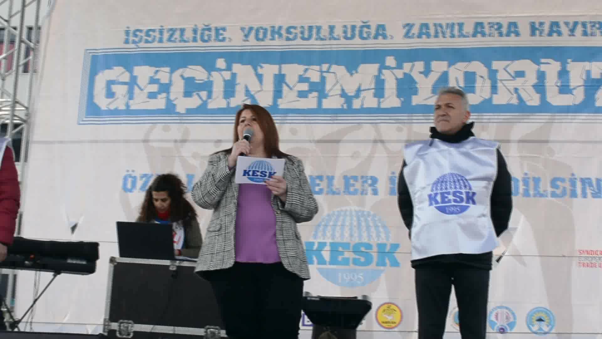 KESK’İN “GEÇİNEMİYORUZ” BÖLGE MİTİNGİ SAMSUN’DA YAPILDI: “ARTIK YETER! KRİZLERİ BİZ YARATMADIK, FATURASINI DA BİZ ÖDEMEYECEĞİZ”