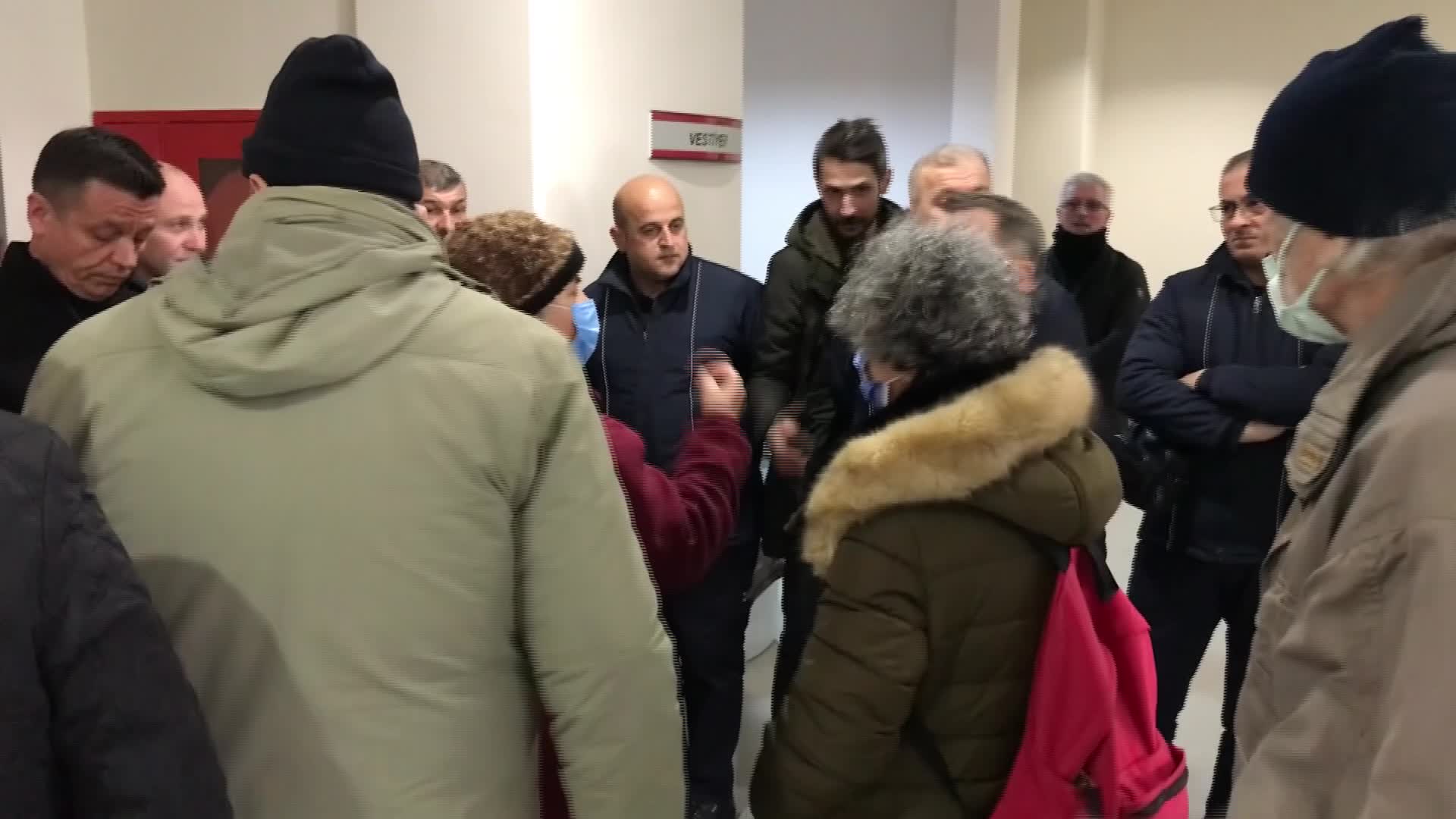 AKÇAKOCA BELEDİYE MECLİSİ, SU PARKI İÇİN BORÇLANMA TALEBİ GÜNDEMİYLE TOPLANDI: “NE GEREK VAR AQUAPARK’A? DAHA PERSONEL MAAŞLARINI ÖDEYEMİYORSUNUZ”