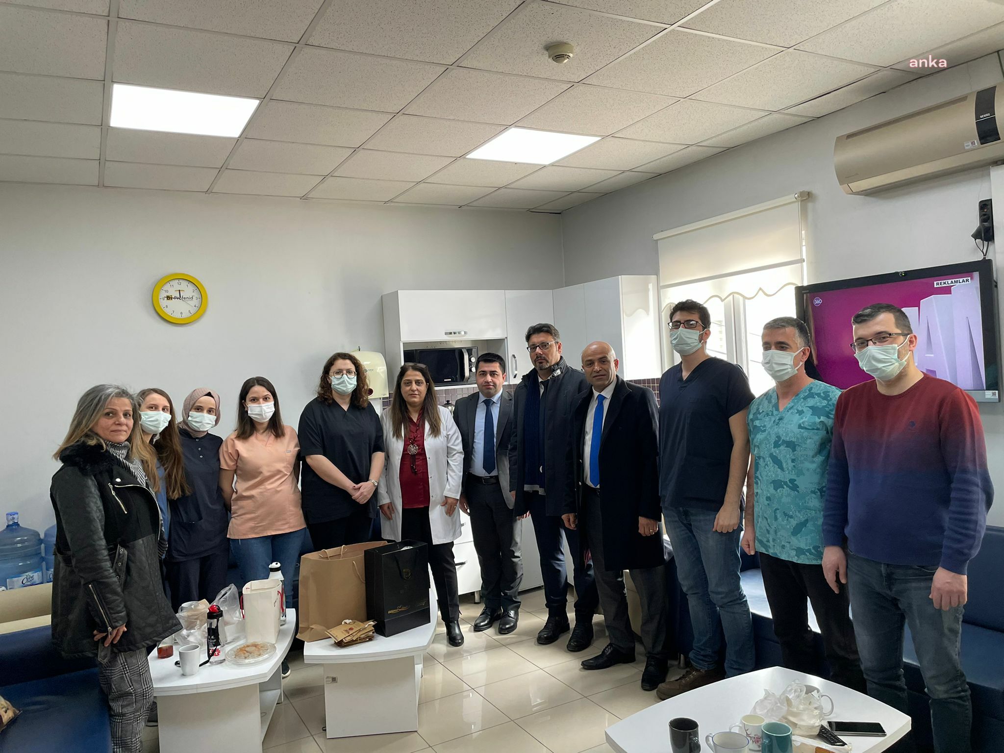 İZMİT BELEDİYESİ ÜST YÖNETİMİ, TIP HAFTASI’NDA HEKİMLERİ ZİYARET ETTİ