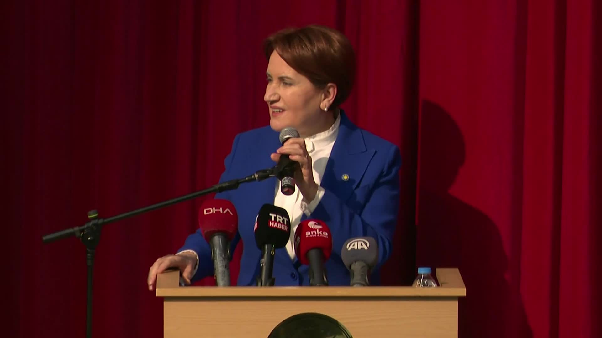 AKŞENER: HAKKI VE HAKİKATİ SANCAK BİLMEK YERİNE HAK YİYENE YUH OLSUN