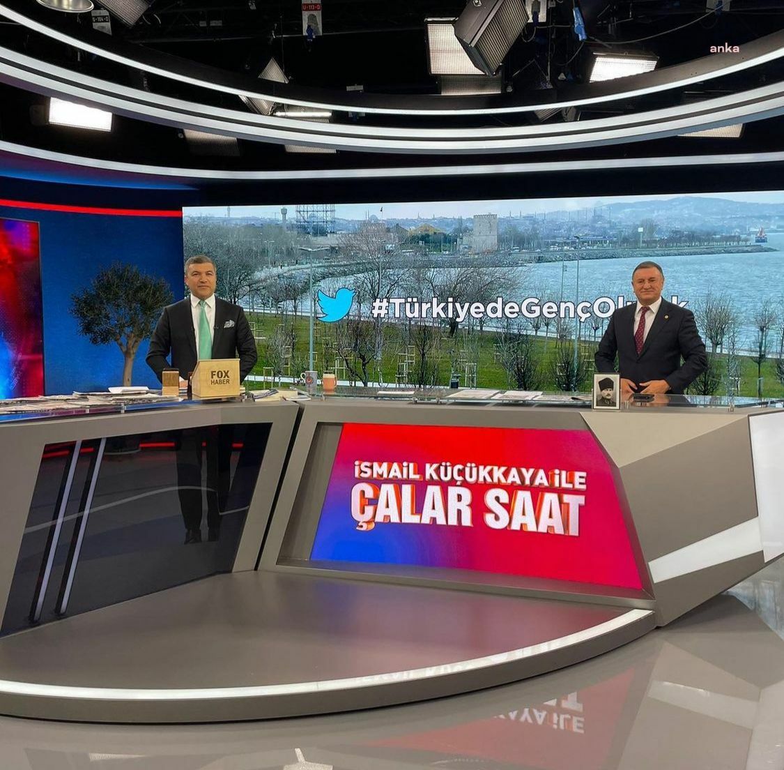 LÜTFÜ SAVAŞ: "MİLLİ DEĞERLERİ SAVUNMAK SUÇSA CEZASINI ÇEKERİZ"