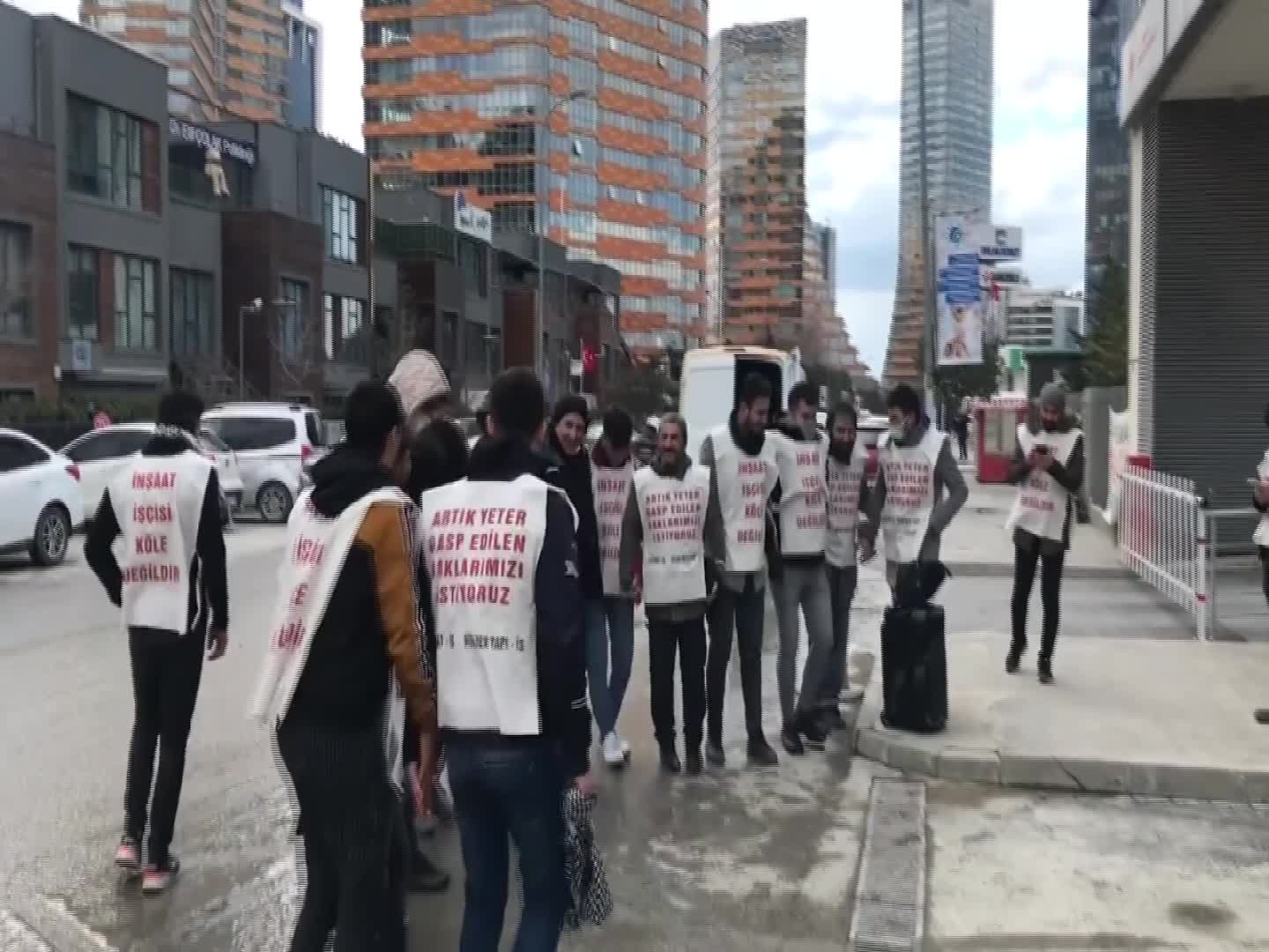 FİNANS MERKEZİ İNŞAATINDA ÇALIŞIRKEN İŞTEN ÇIKARILAN 23 İŞÇİ, 24 SAAT EYLEM YAPACAK