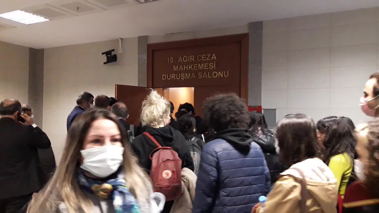 BOĞAZİÇİLİ ÖĞRENCİLERİN DAVASINDA AVUKAT ÖMER KAVİLİ'NİN DURUŞMALARA ALINMAMASINA KARAR VERİLDİ