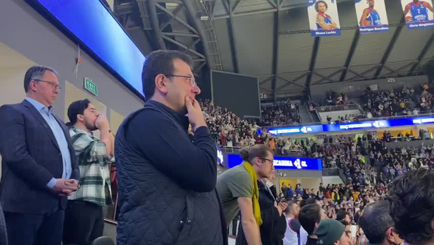 ANADOLU EFES, REAL MADRİD’İ 93-90 SKORLA YENDİ. İMAMOĞLU HEYECANLA İZLEDİ