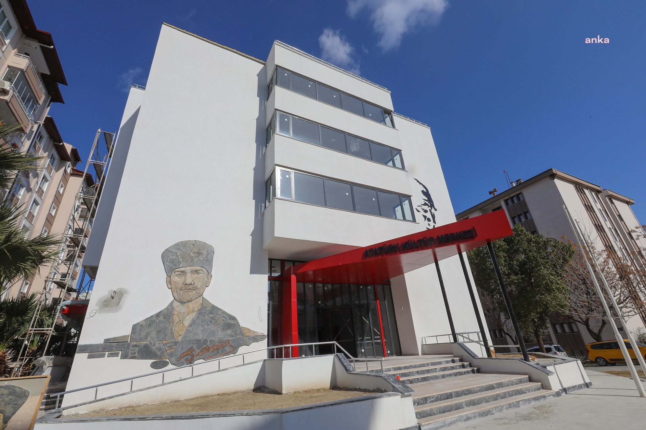 GAZİEMİR AKM’NİN TADİLATINDA SONA DOĞRU